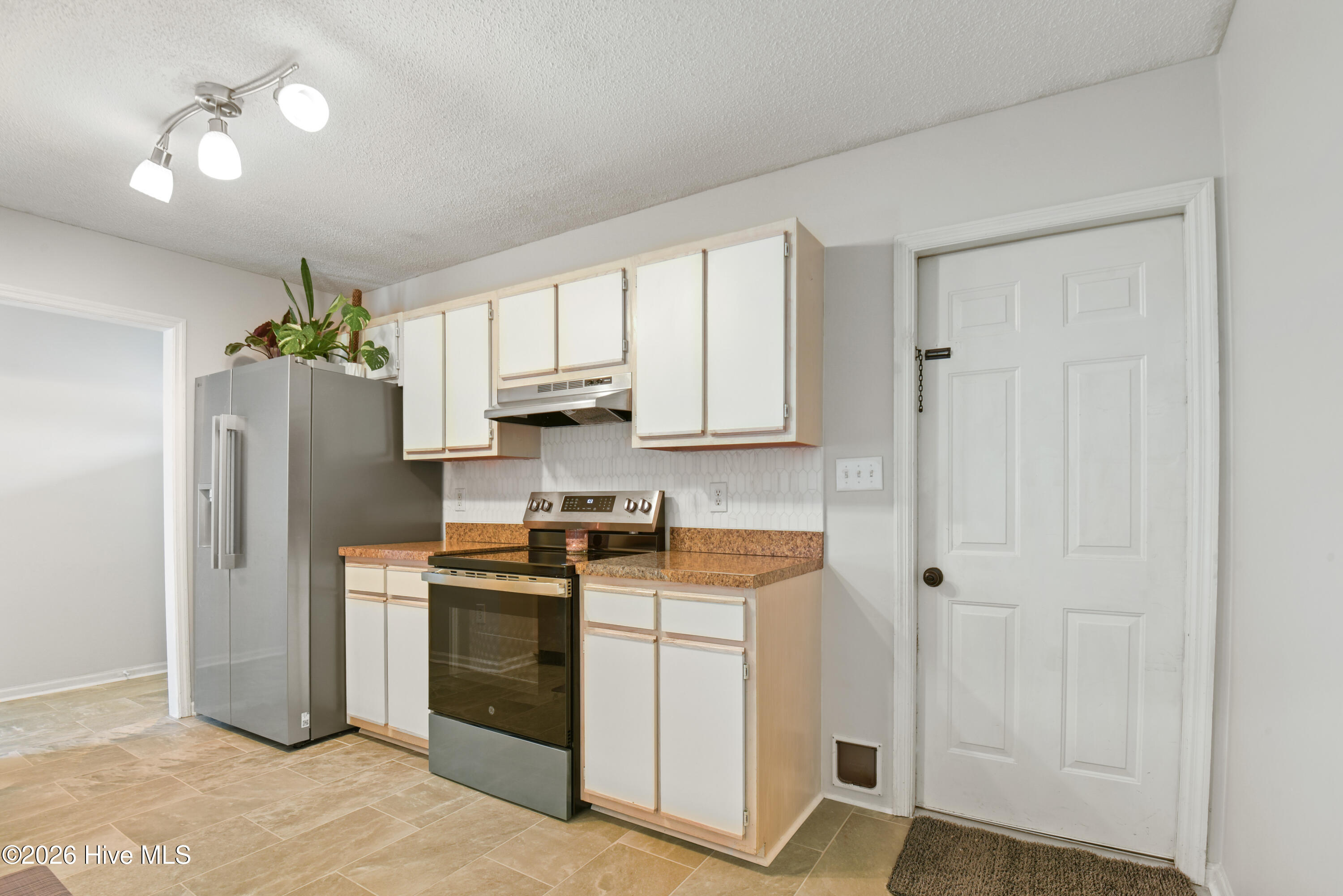 136 Charlton Road Property Photo 8
