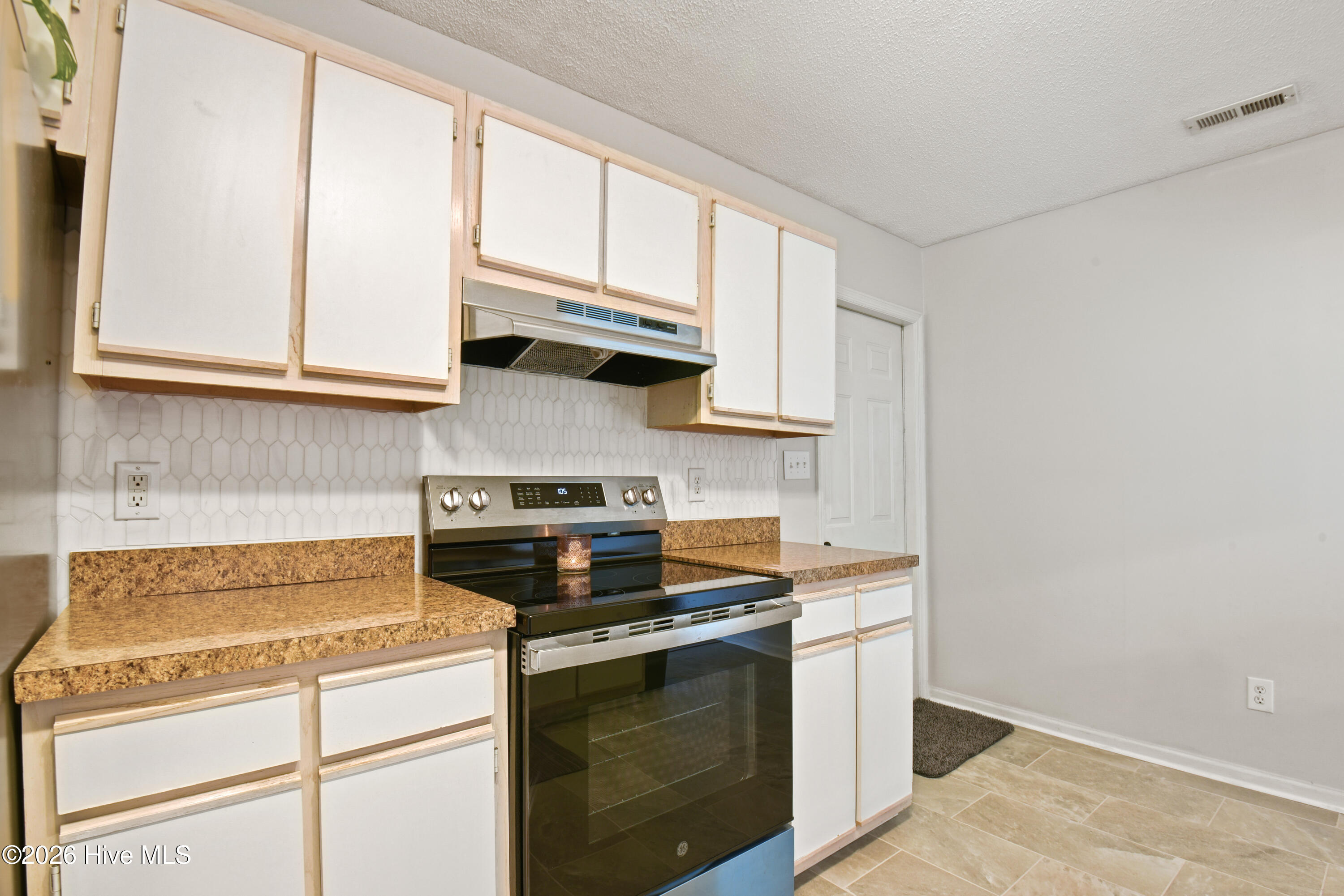 136 Charlton Road Property Photo 10