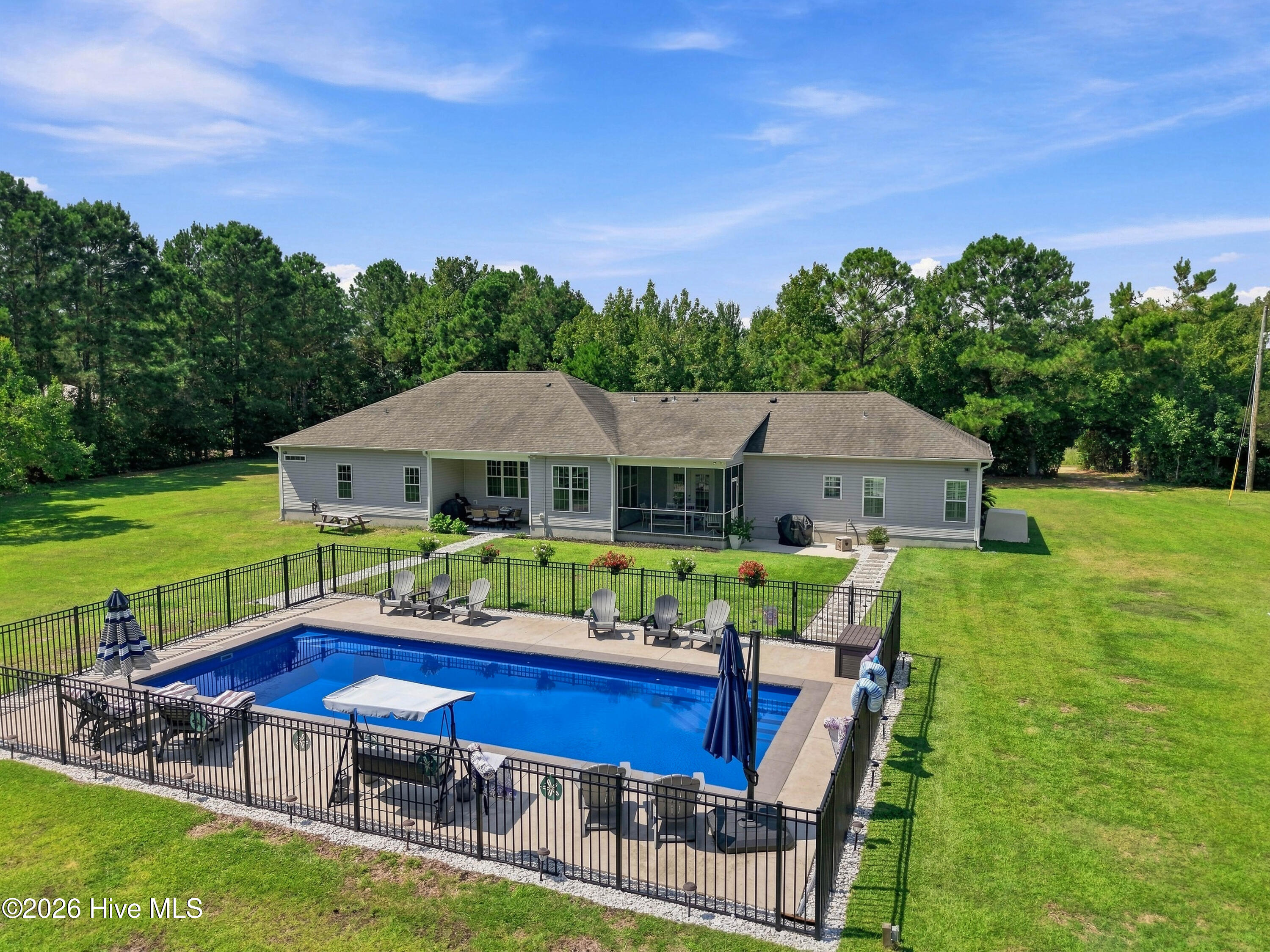 437 Howards Landing Road Property Photo 4