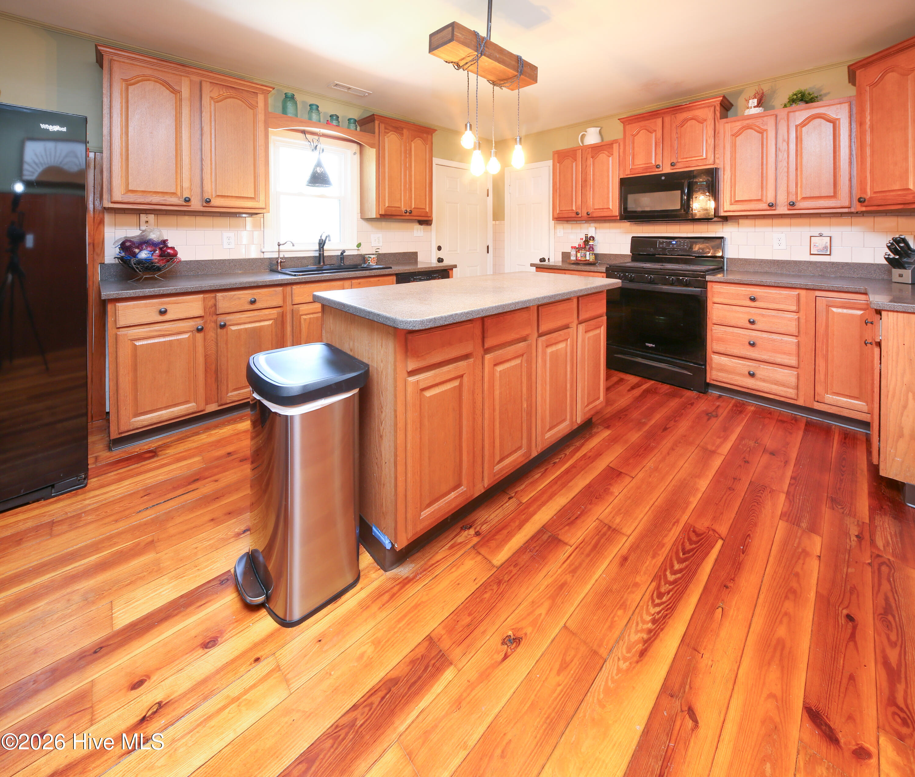 108 Hawkins Lane Property Photo 7