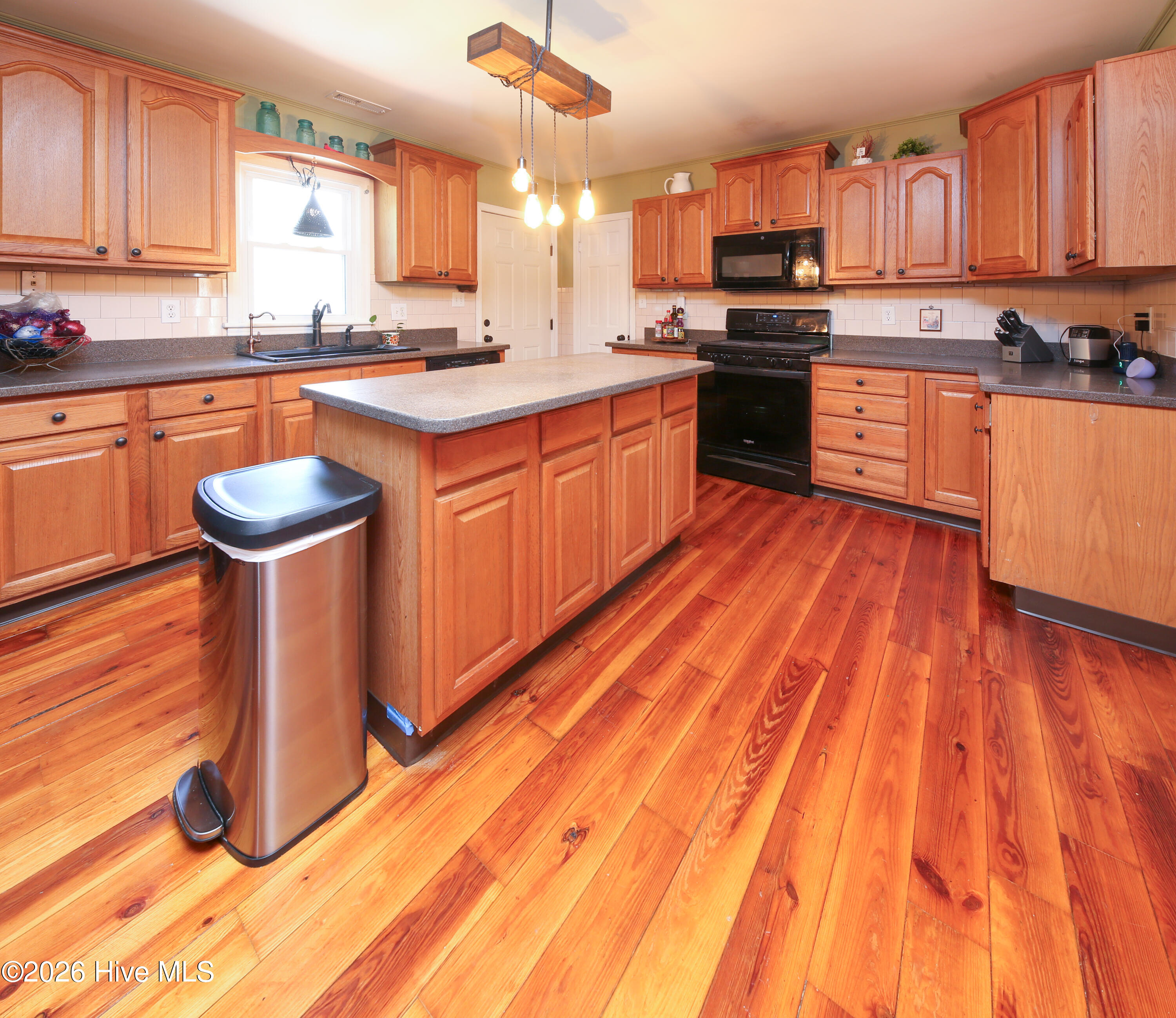 108 Hawkins Lane Property Photo 8