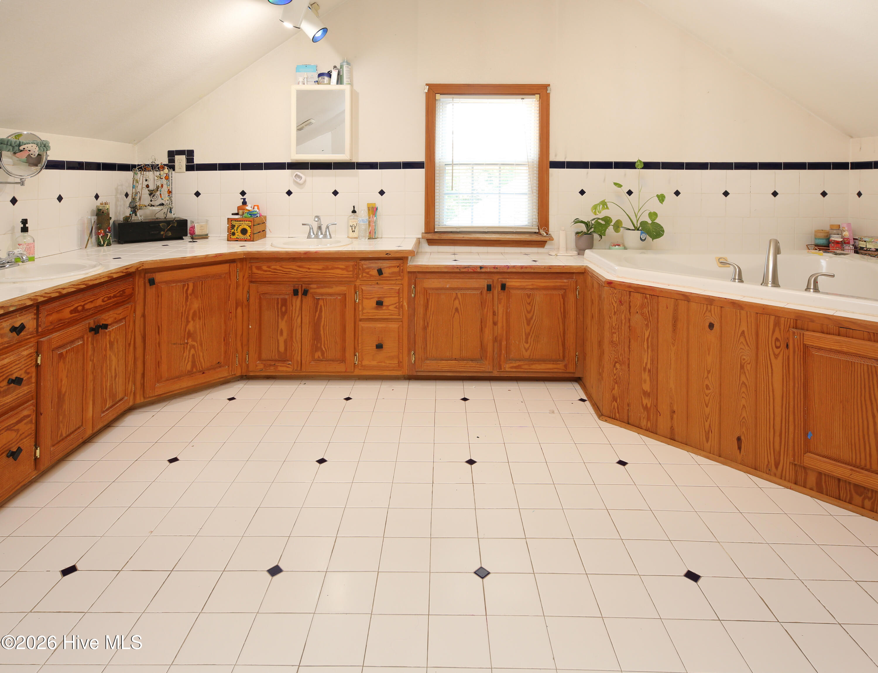 108 Hawkins Lane Property Photo 35
