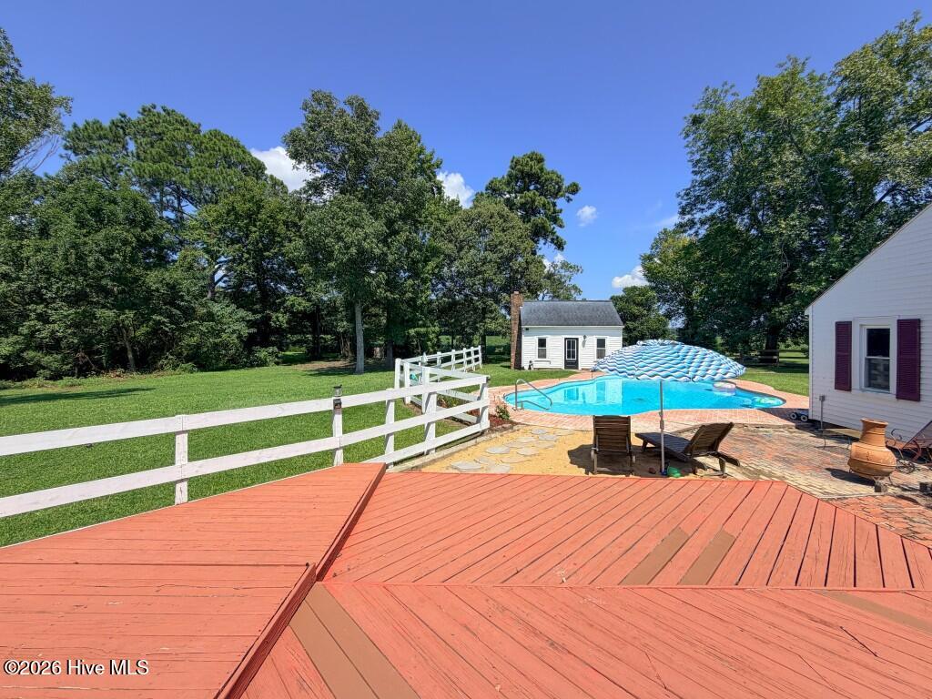 108 Hawkins Lane Property Photo 48