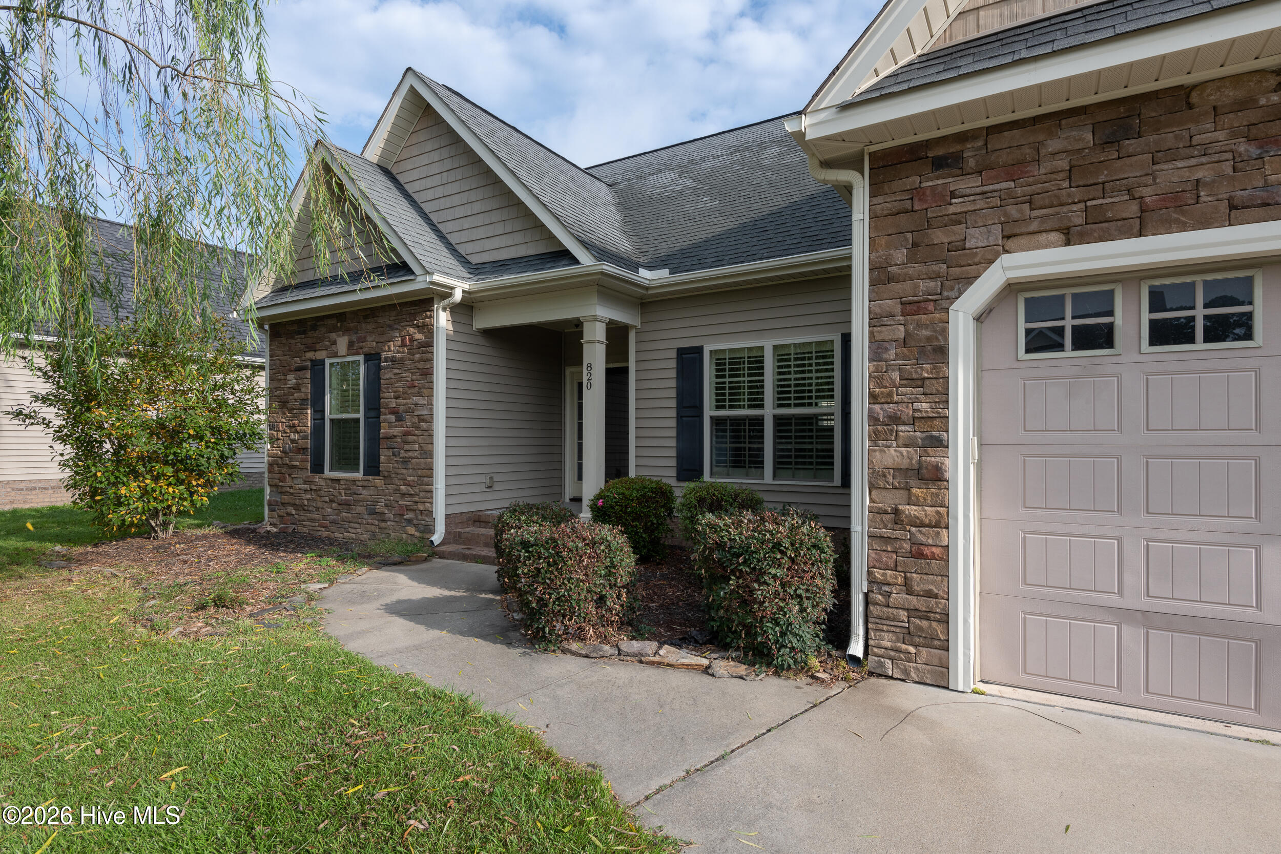 820 Megan Drive Property Photo 9