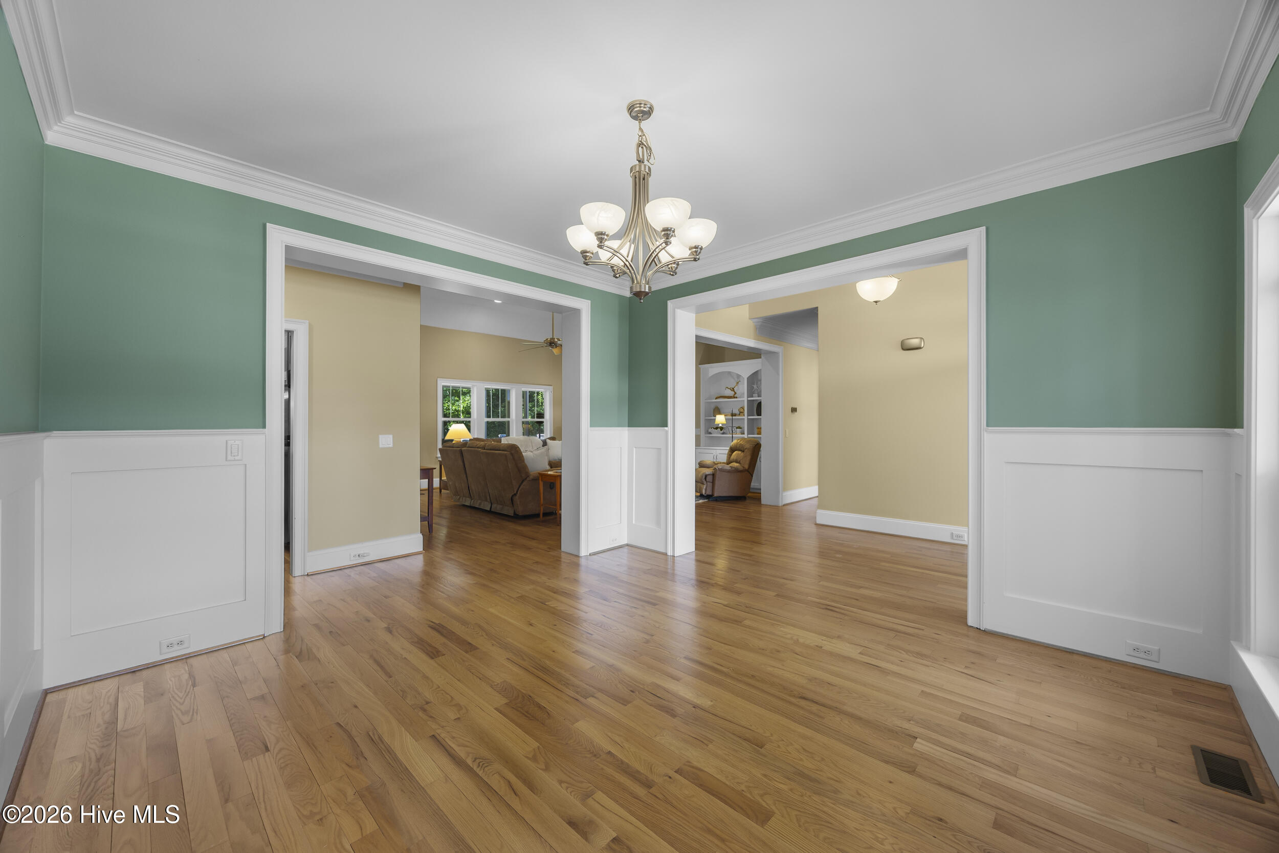 8762 Ramsbury Way Property Photo 4