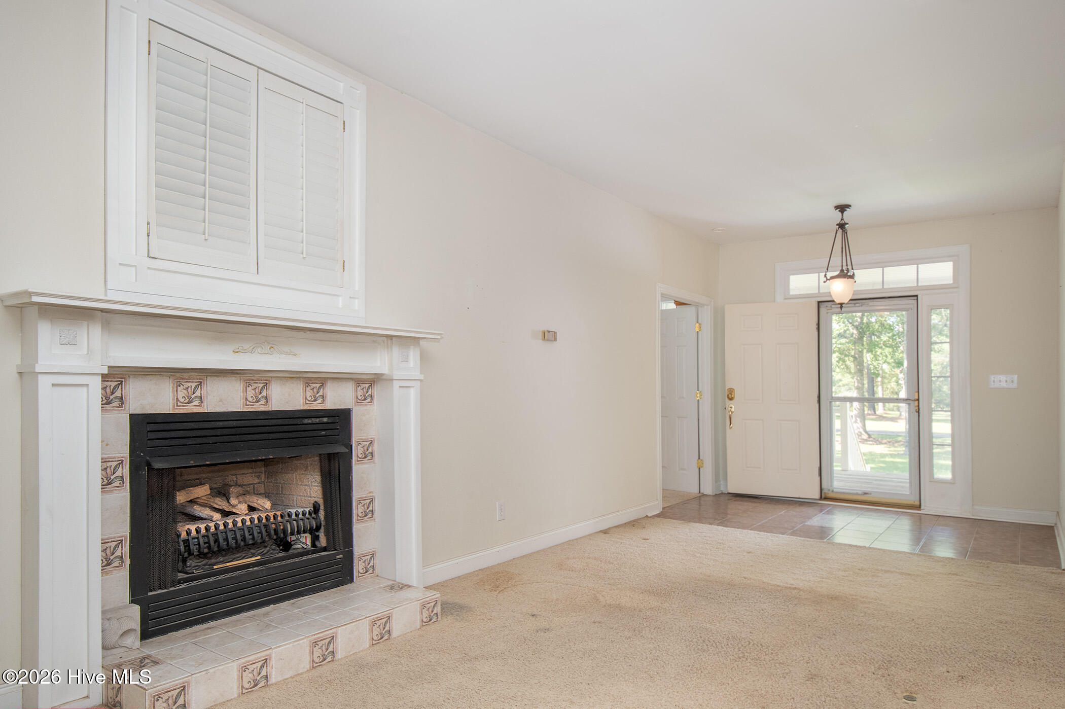 305 Augusta Court Property Photo 11