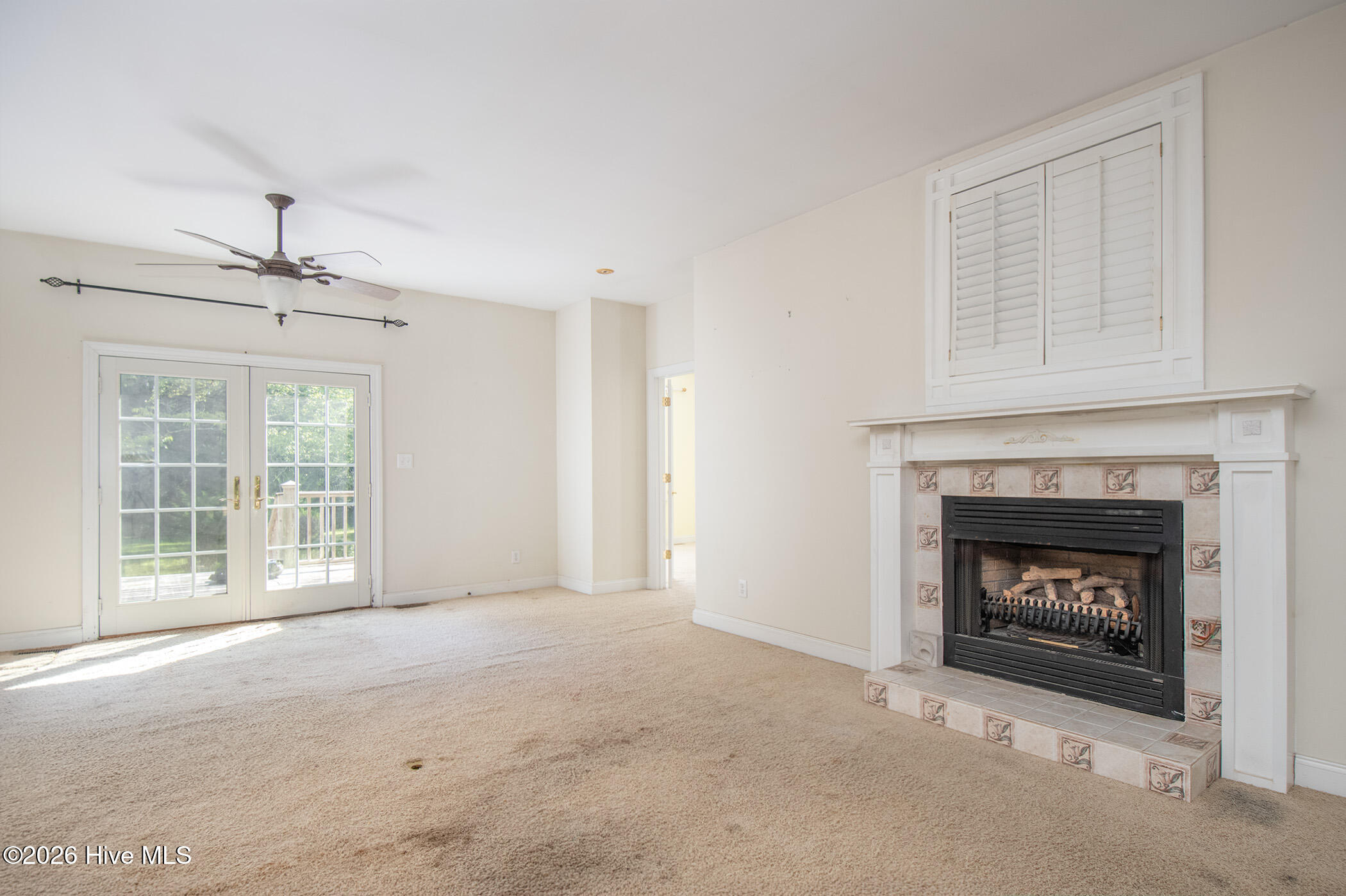 305 Augusta Court Property Photo 13