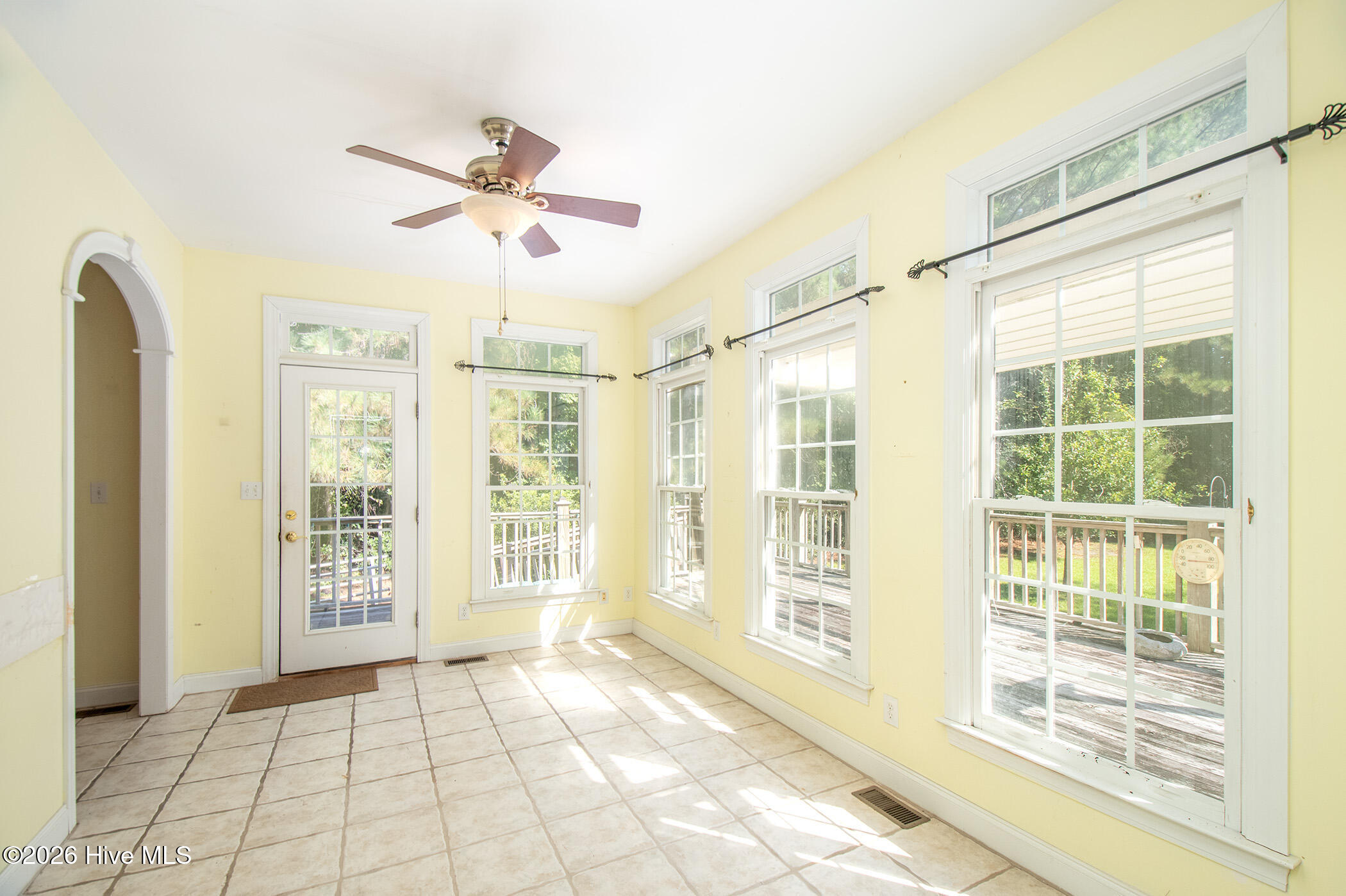 305 Augusta Court Property Photo 19