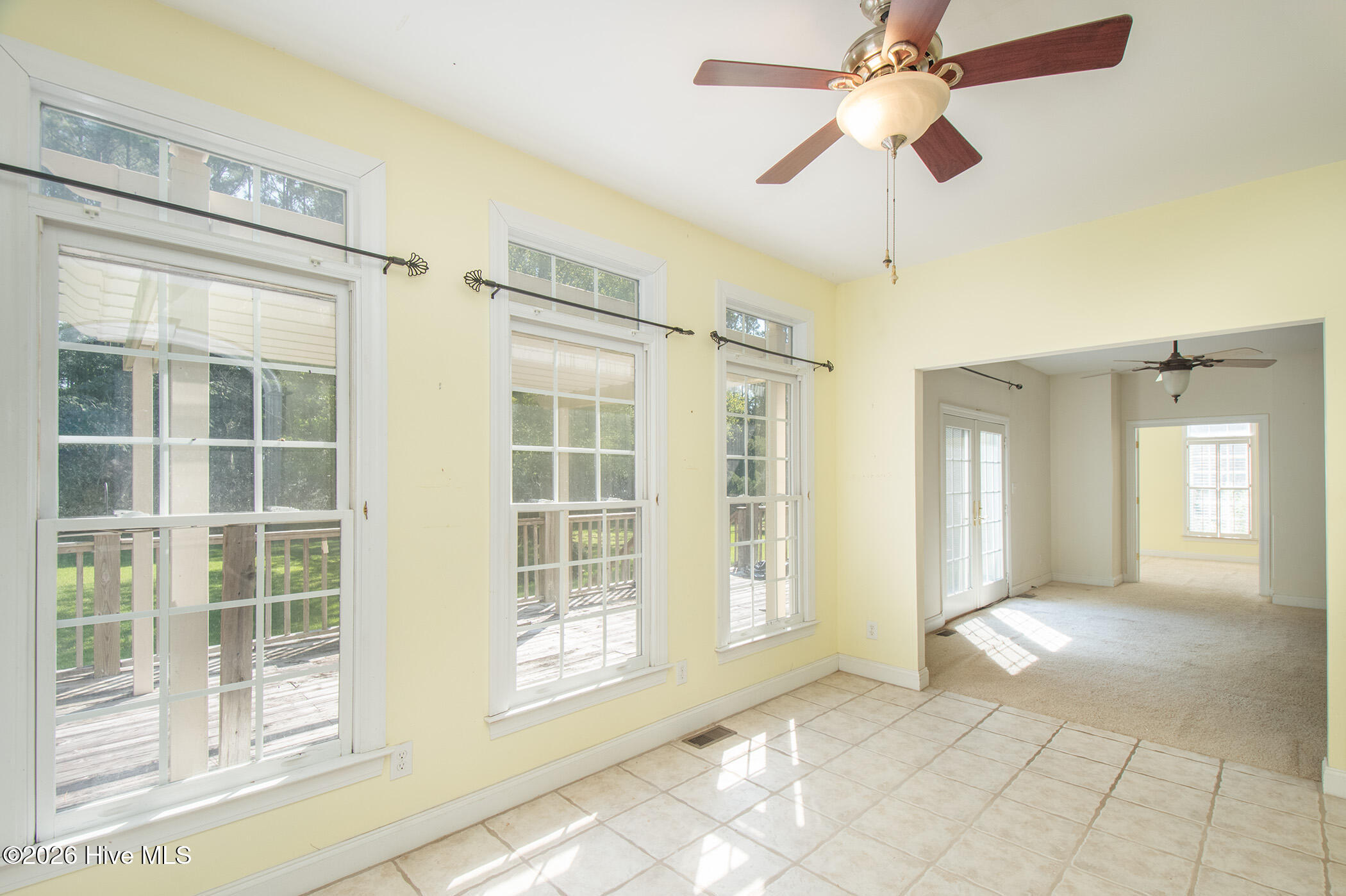 305 Augusta Court Property Photo 20
