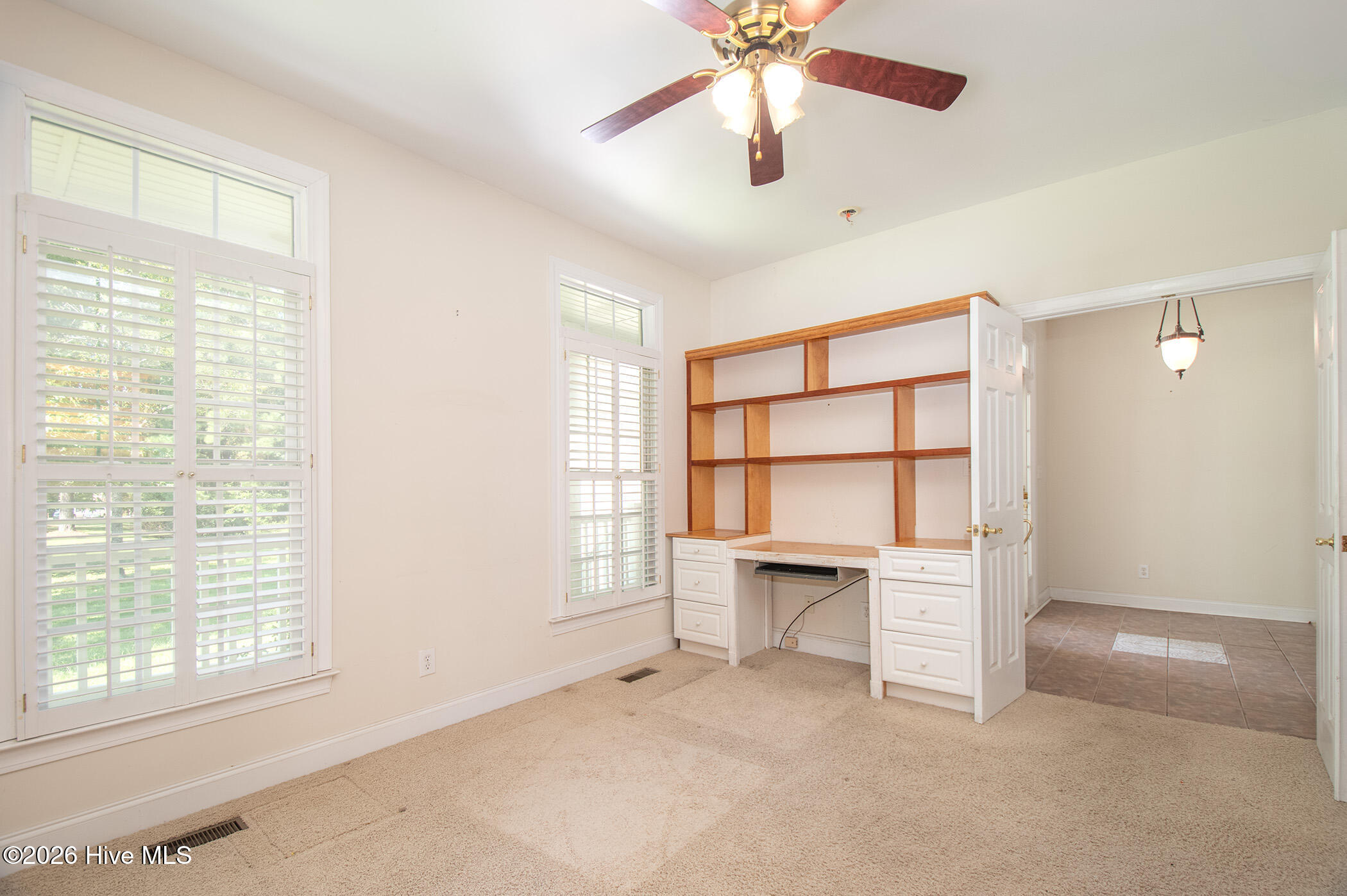 305 Augusta Court Property Photo 32