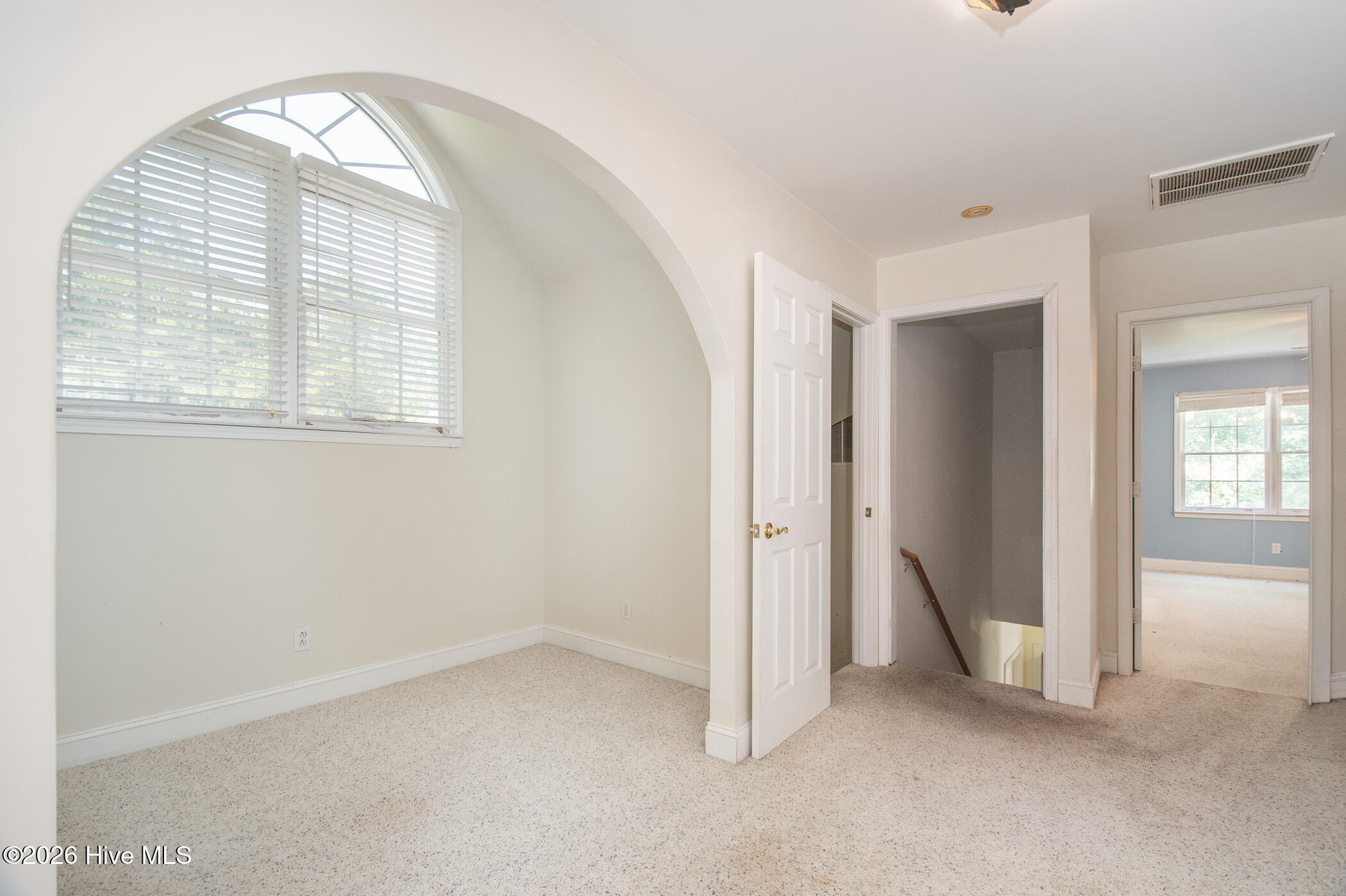 305 Augusta Court Property Photo 41
