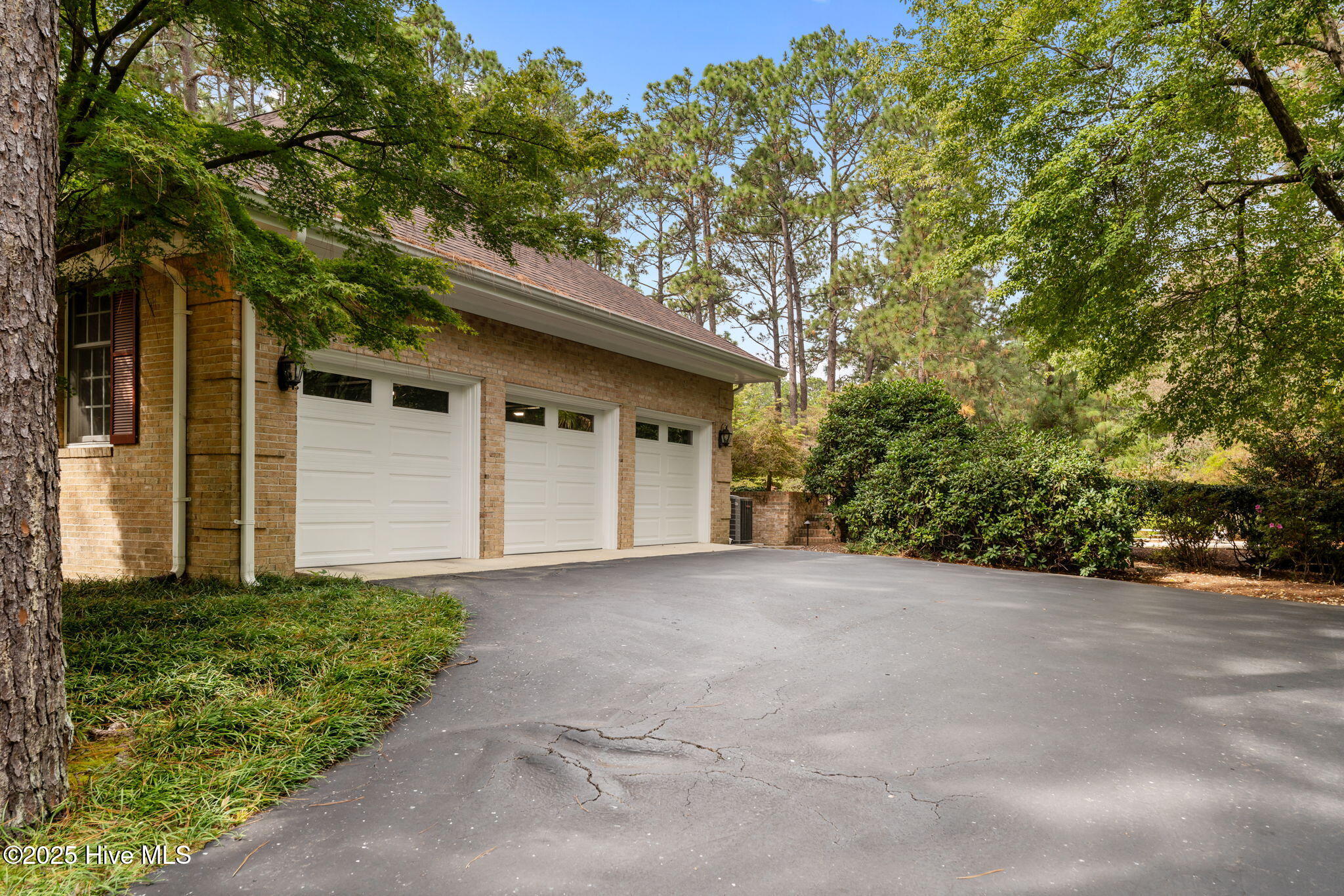 35 Lake Dornoch Drive Property Photo 55
