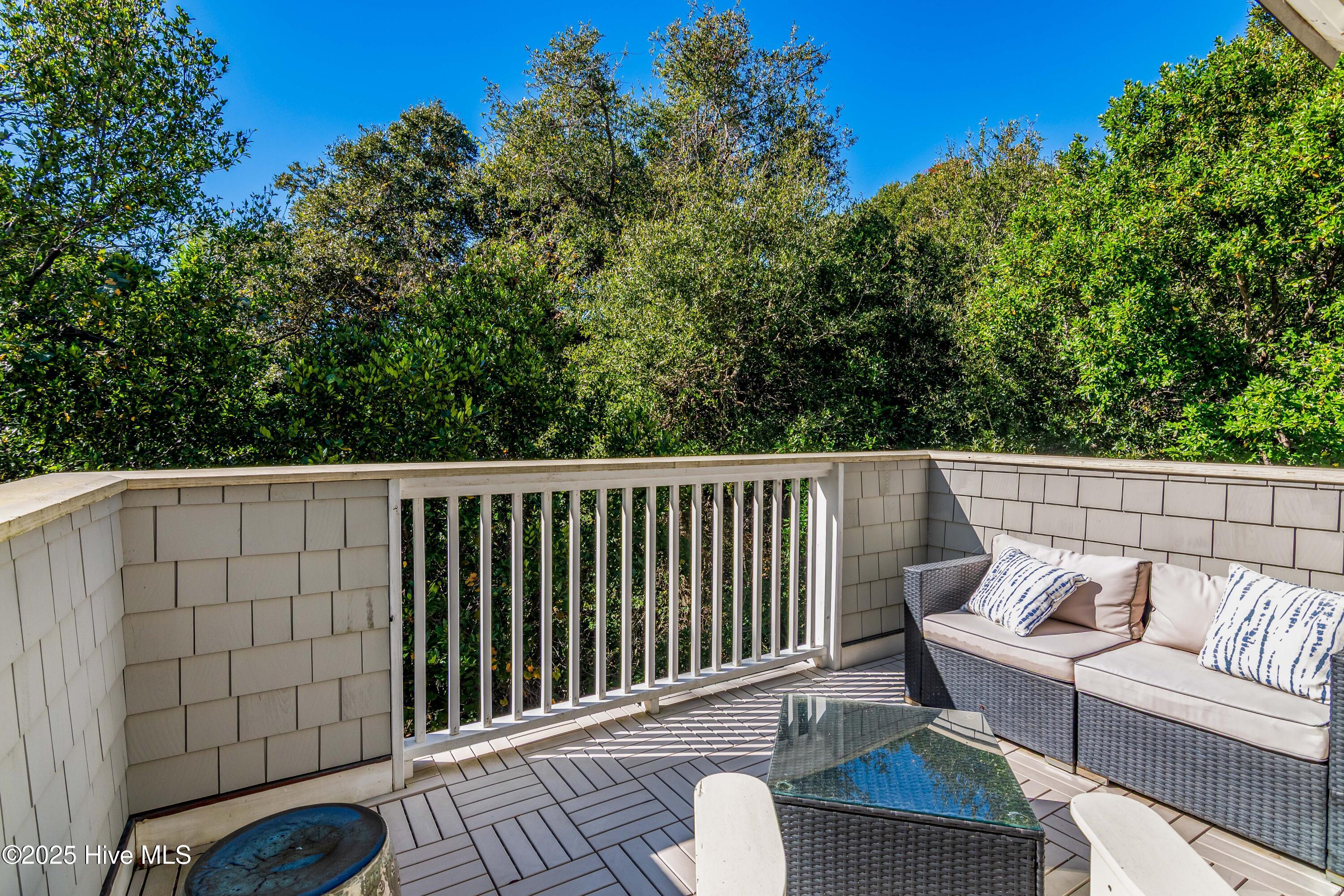 6 Keypost Court Property Photo 57