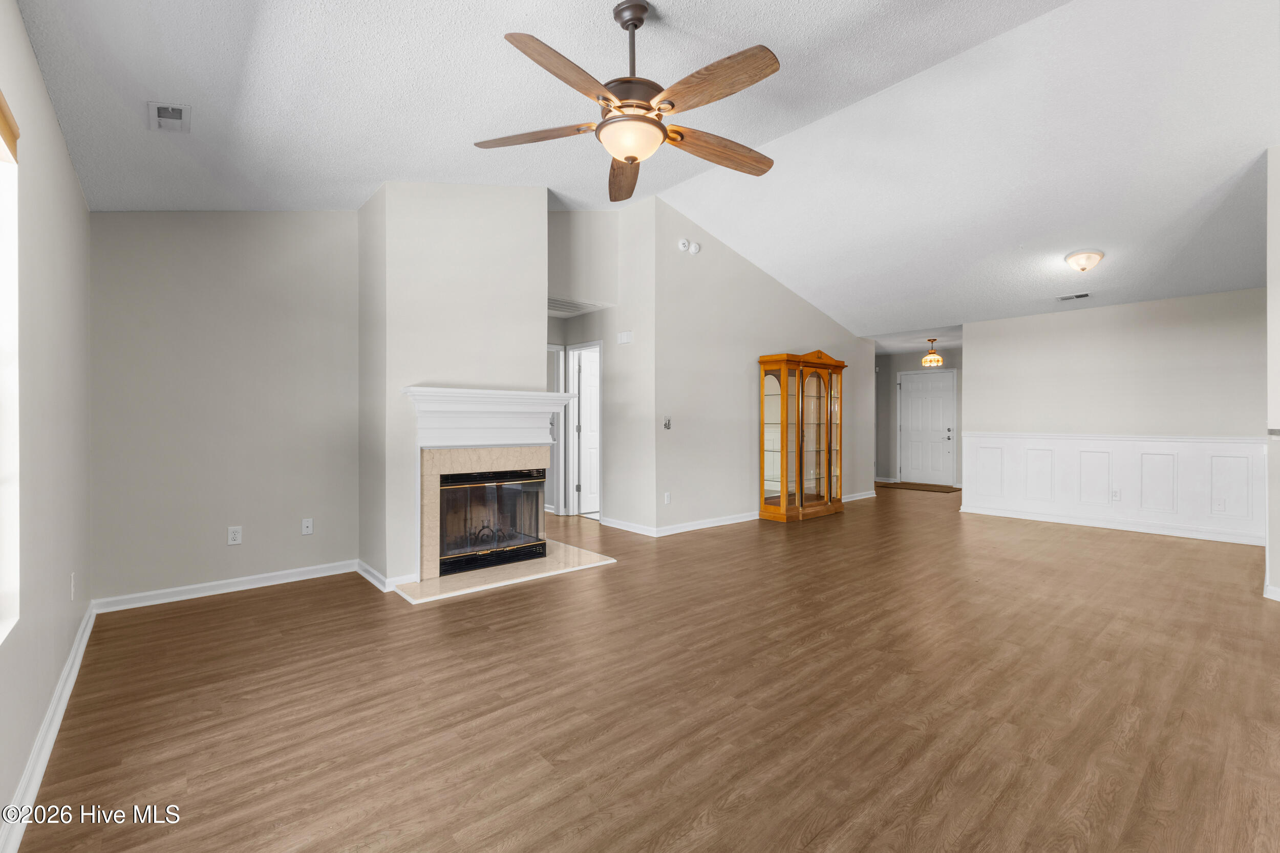 1024 Winterberry Circle Property Photo 4