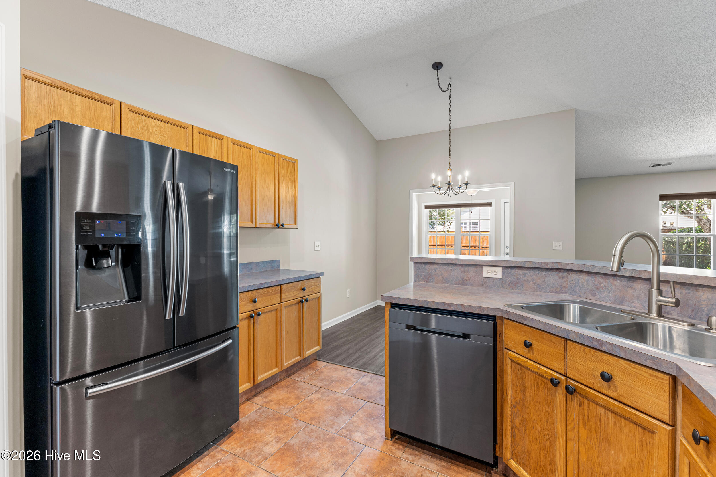 1024 Winterberry Circle Property Photo 7