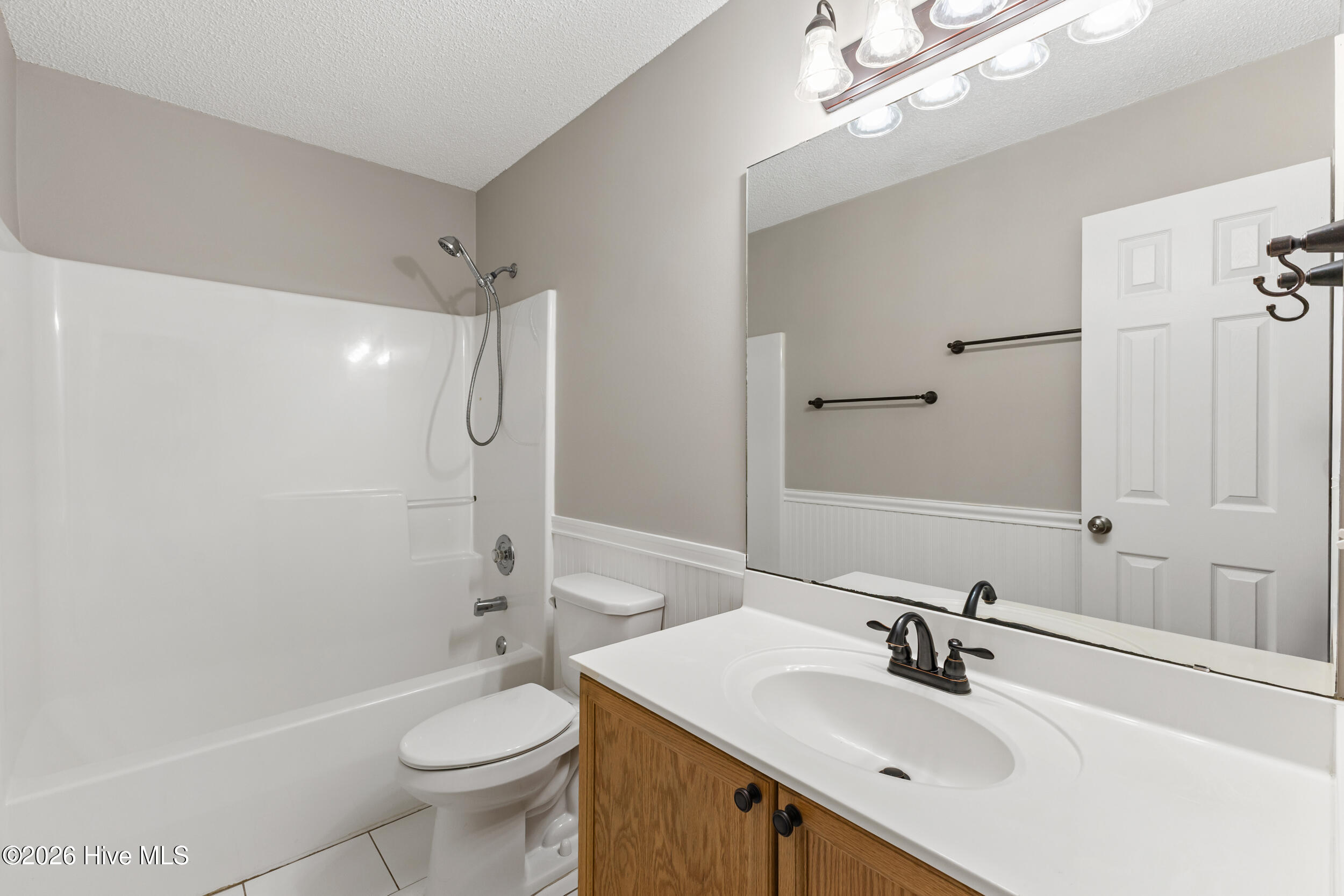1024 Winterberry Circle Property Photo 16