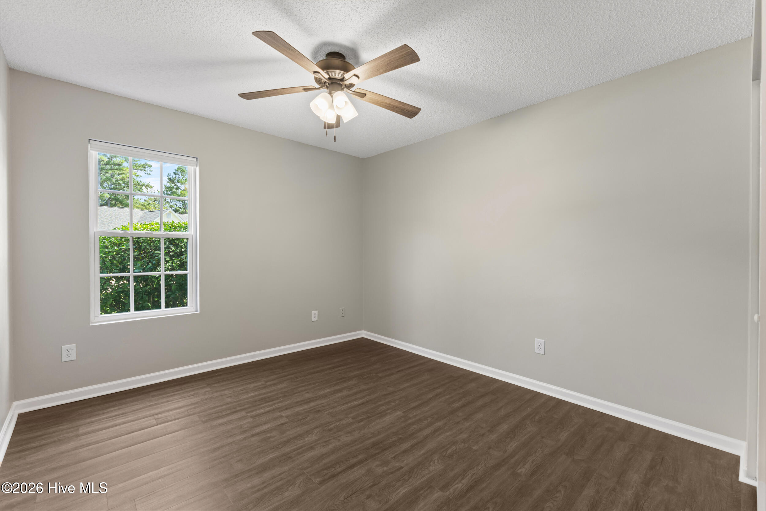 1024 Winterberry Circle Property Photo 17