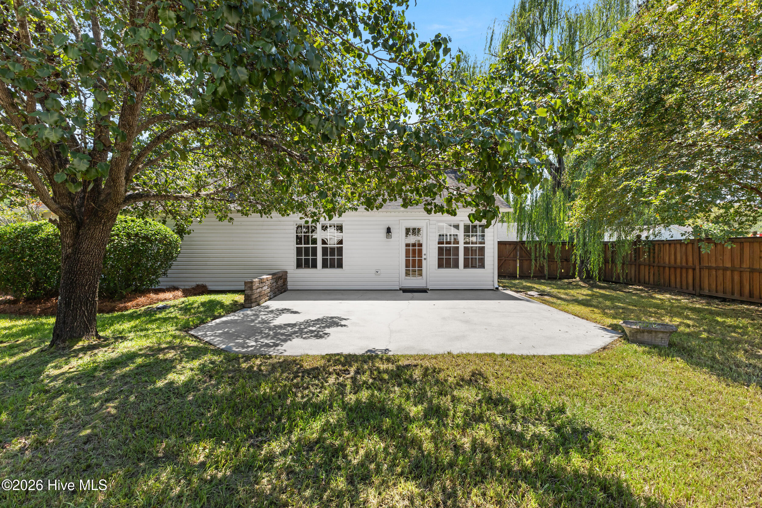 1024 Winterberry Circle Property Photo 23