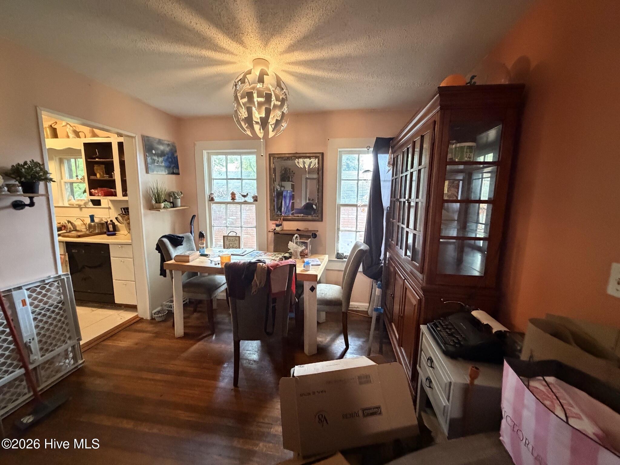 176 White Oak Street Property Photo 7