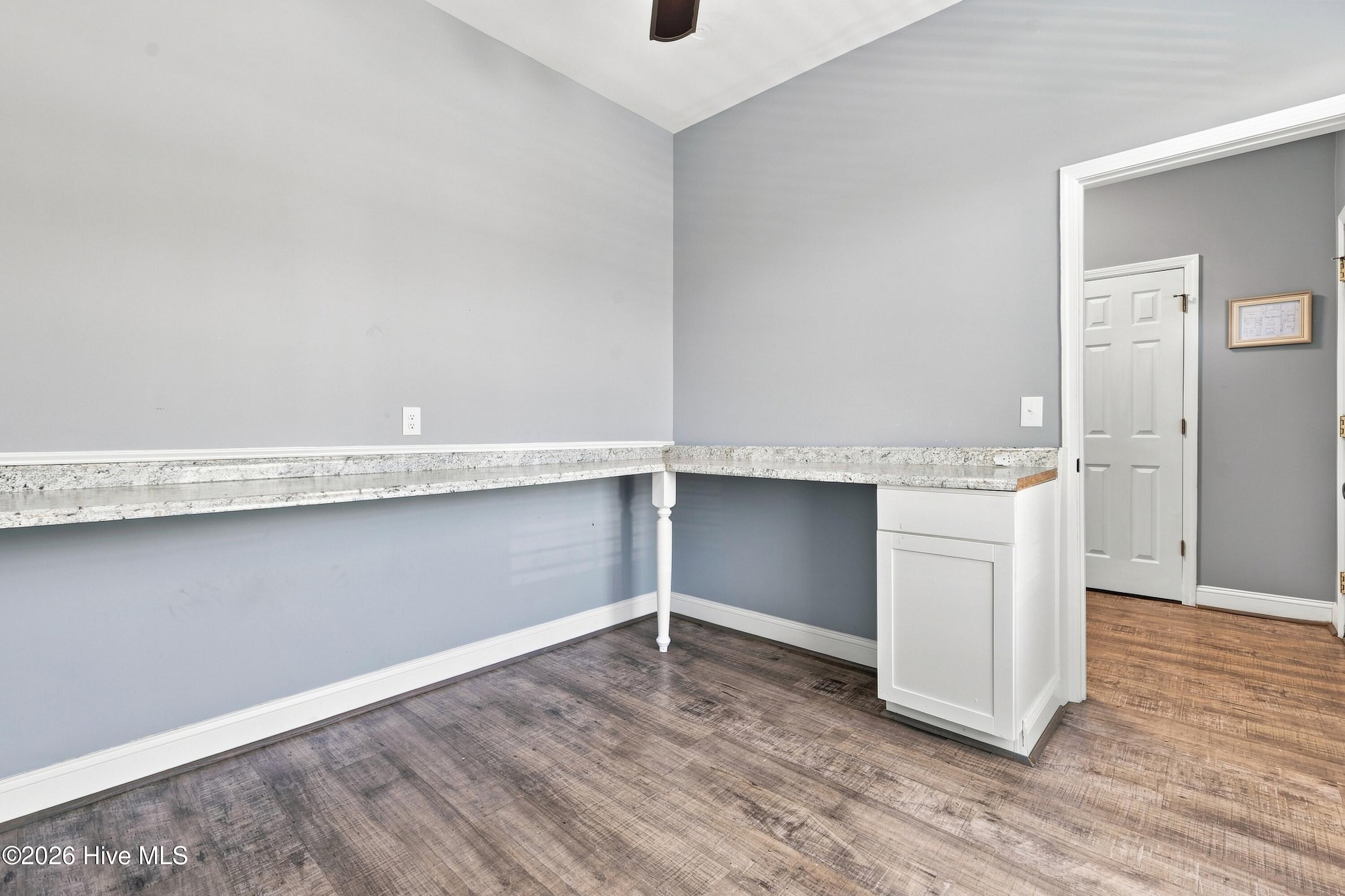 5353 Shannon Road Property Photo 6