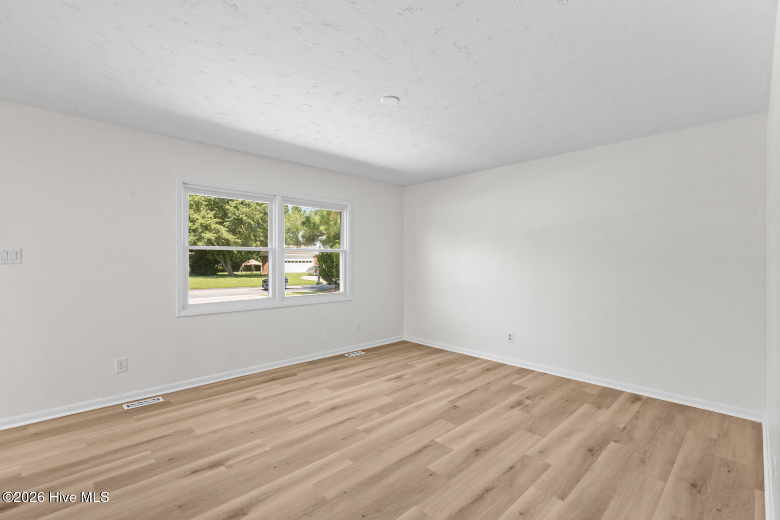 103 Allen Place Property Photo 5