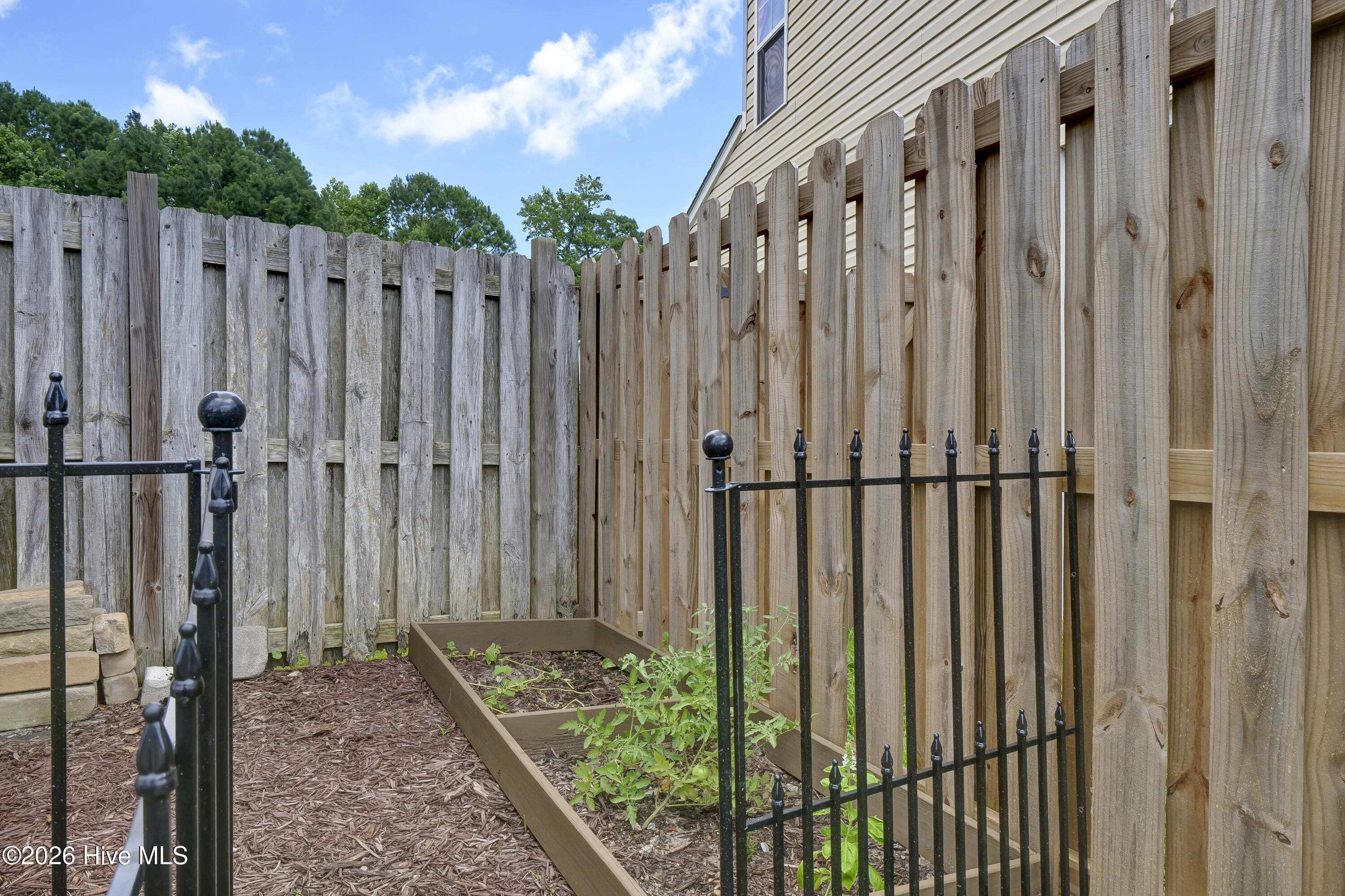 1528 Stones Edge Loop Property Photo 28