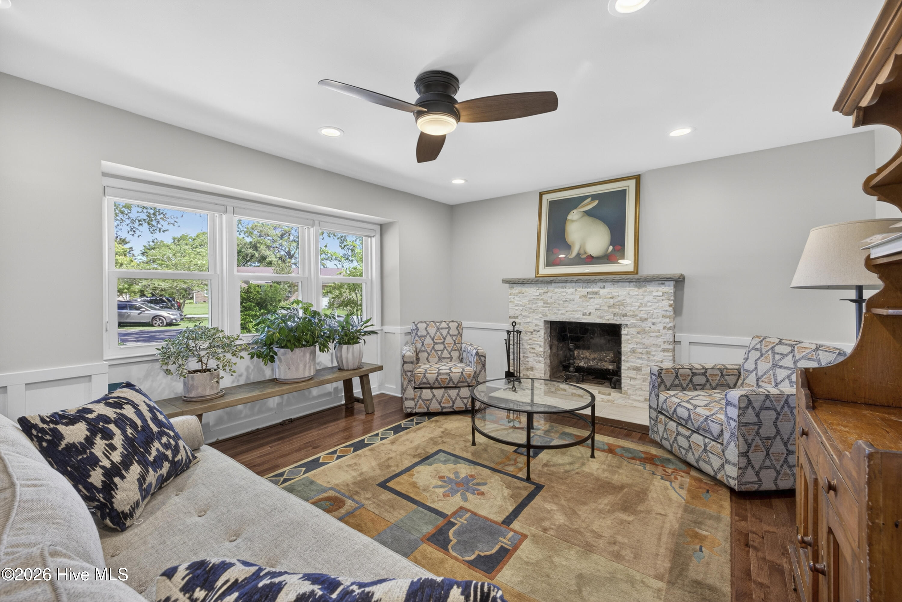 305 Embassy Circle Property Photo 2