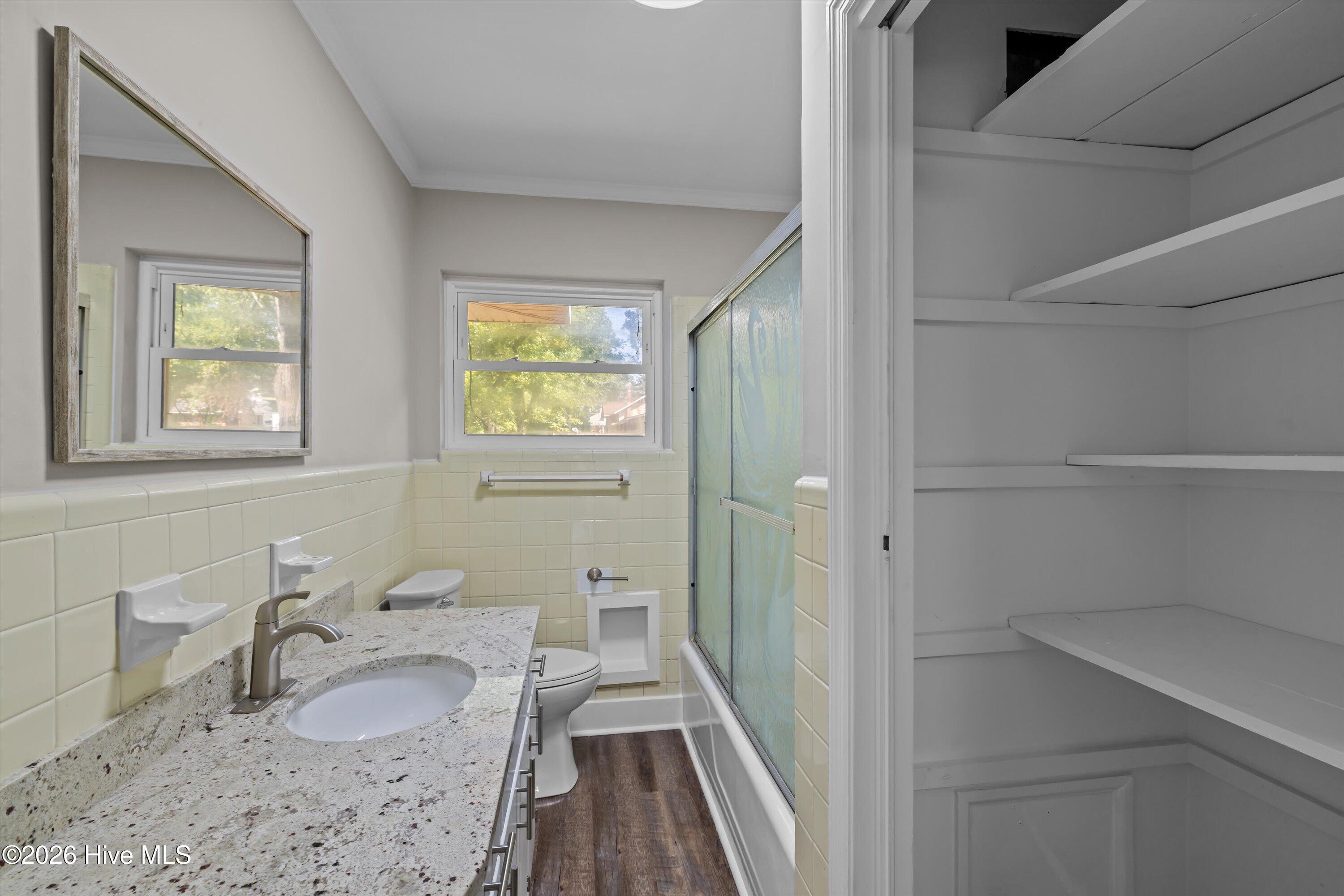 121 Johnson Street Property Photo 12
