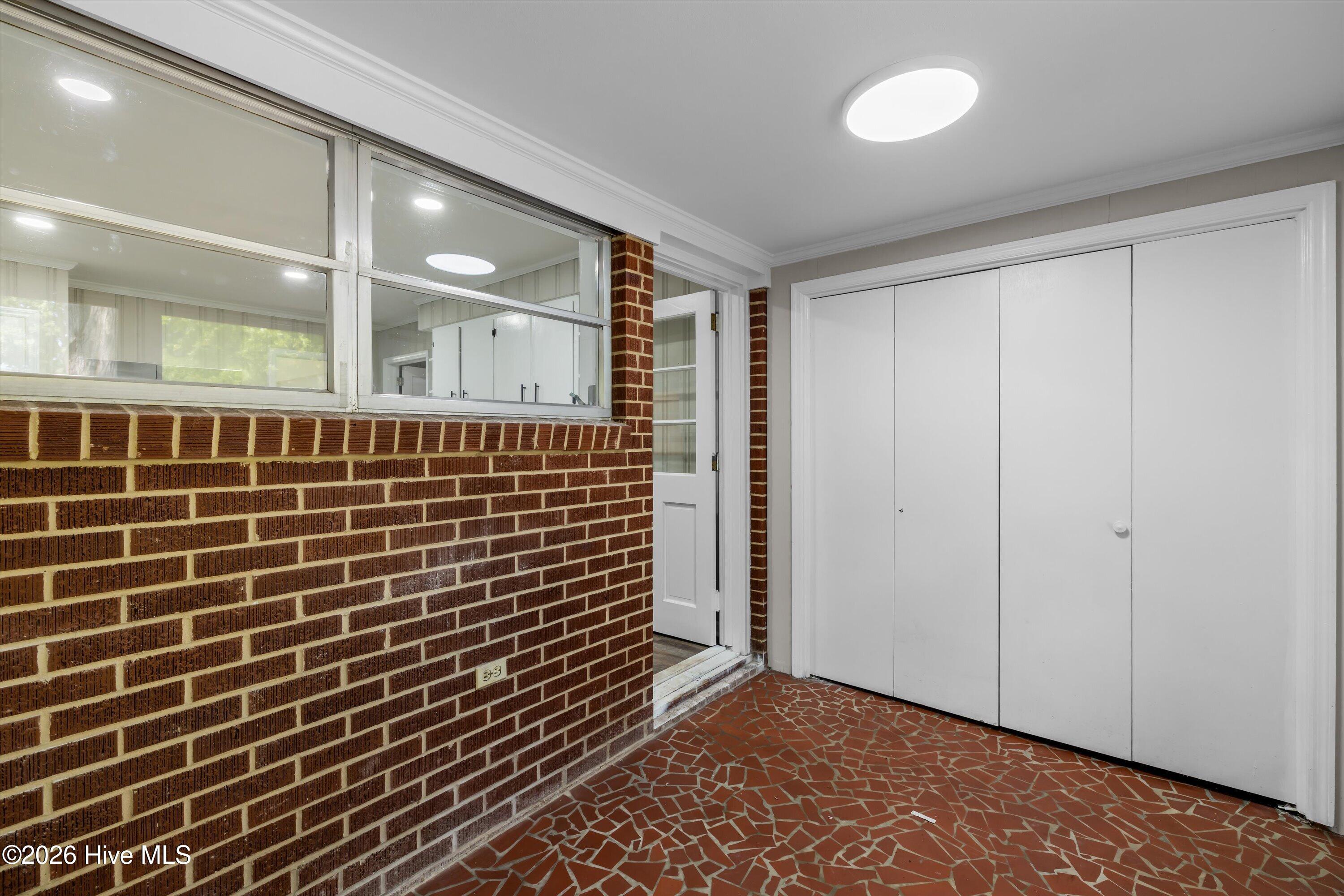 121 Johnson Street Property Photo 29