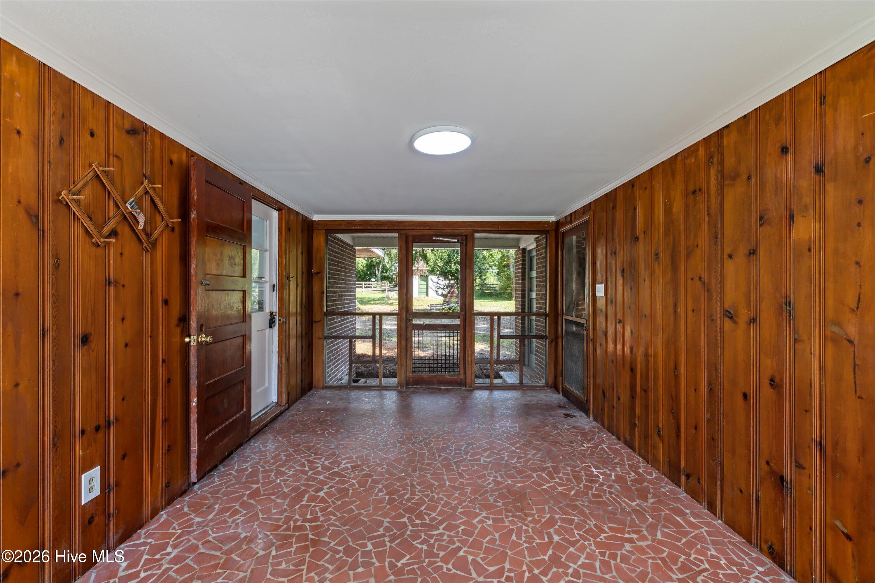 121 Johnson Street Property Photo 33