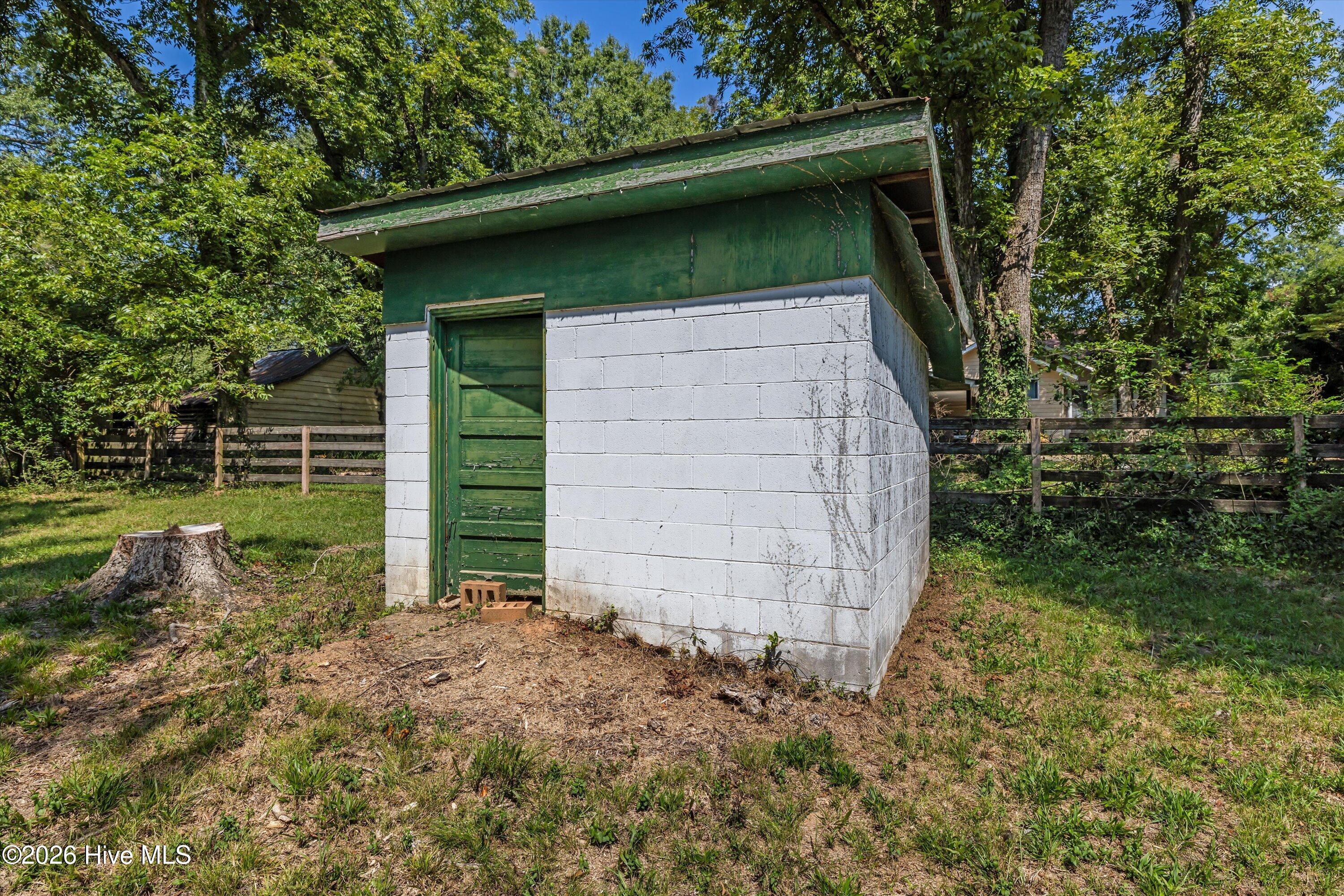 121 Johnson Street Property Photo 42