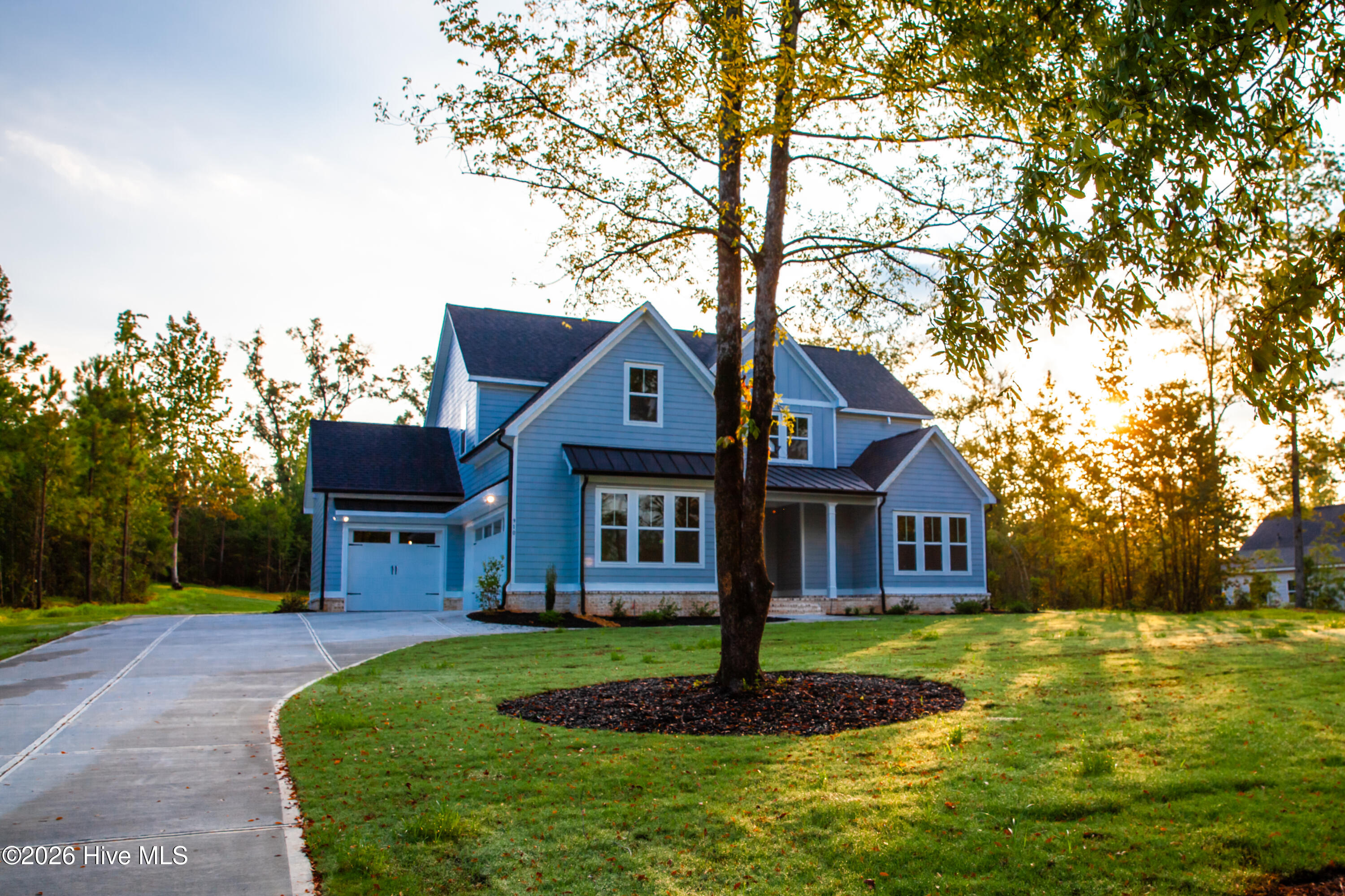 910 Fairbourne Drive