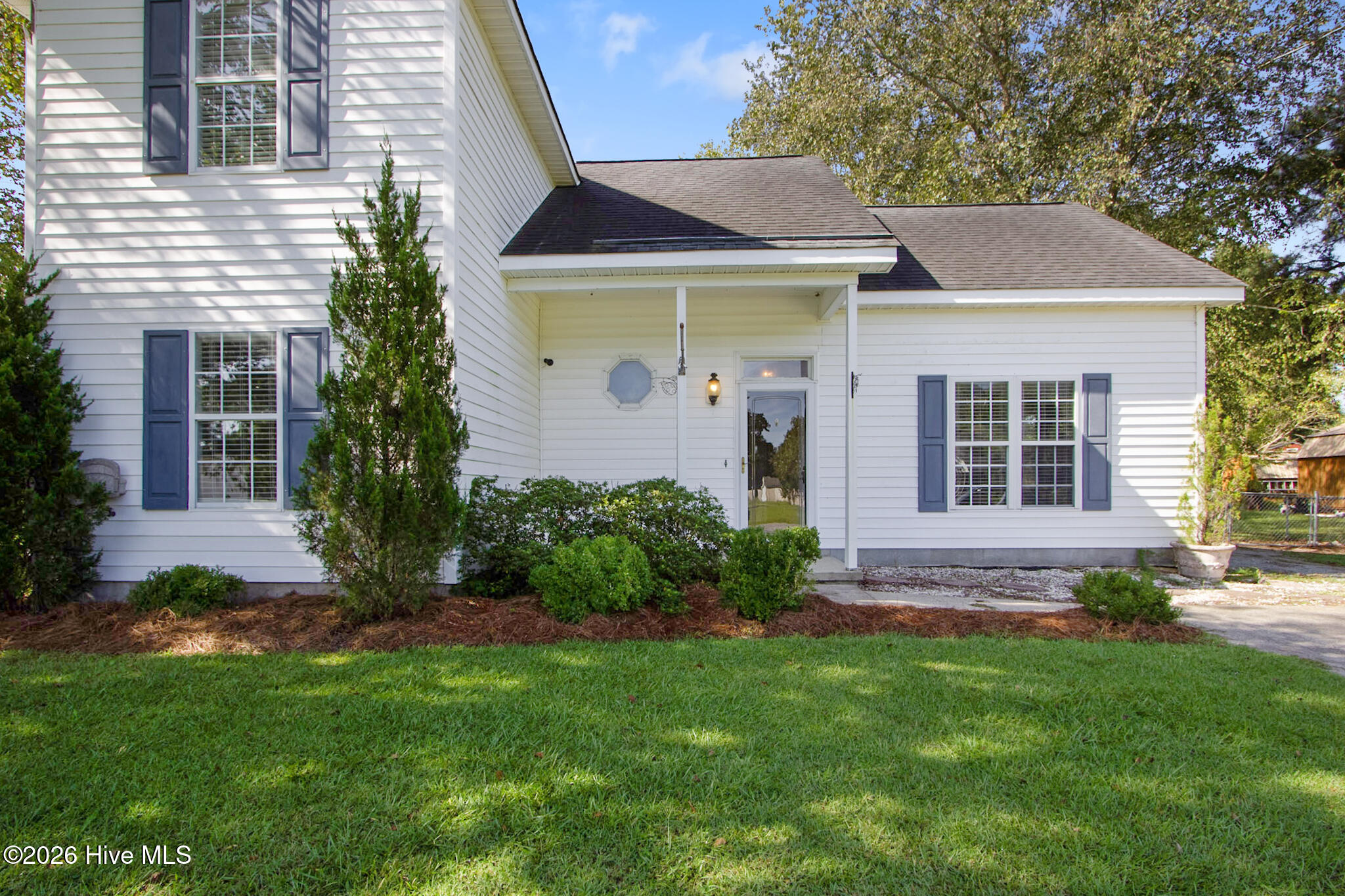 2026 Longview Drive Property Photo 1