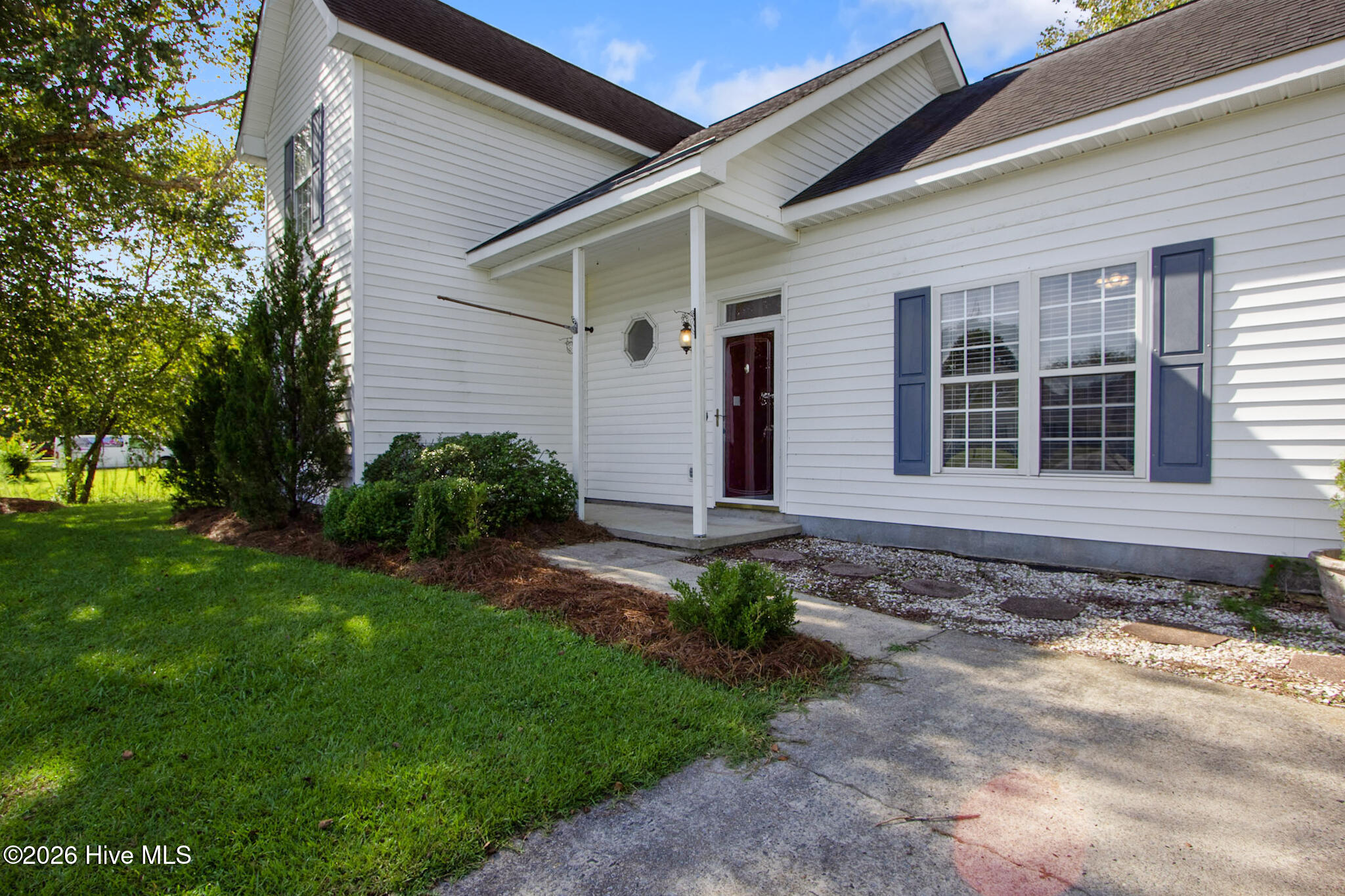 2026 Longview Drive Property Photo 4