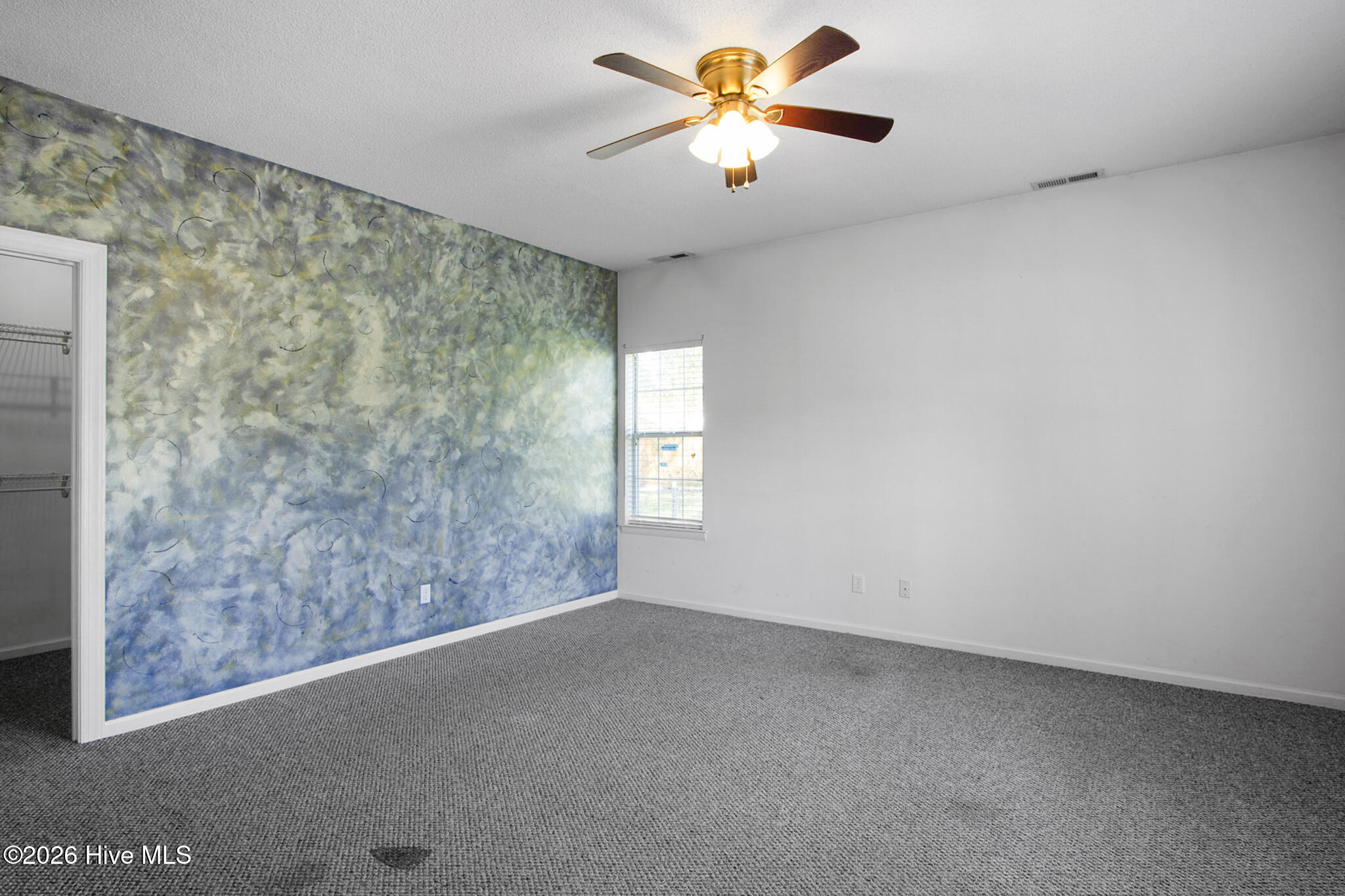 2026 Longview Drive Property Photo 7