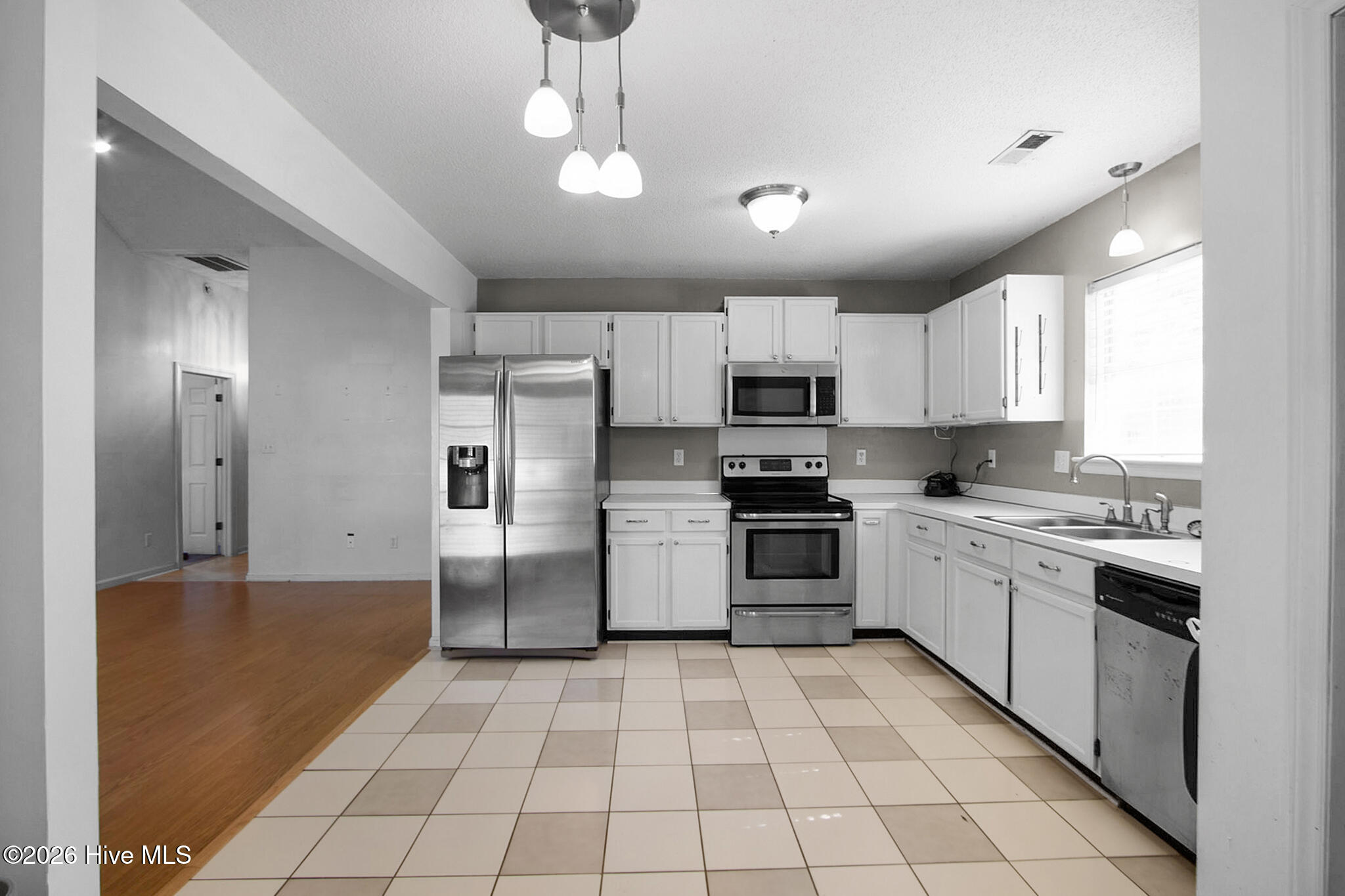 2026 Longview Drive Property Photo 13