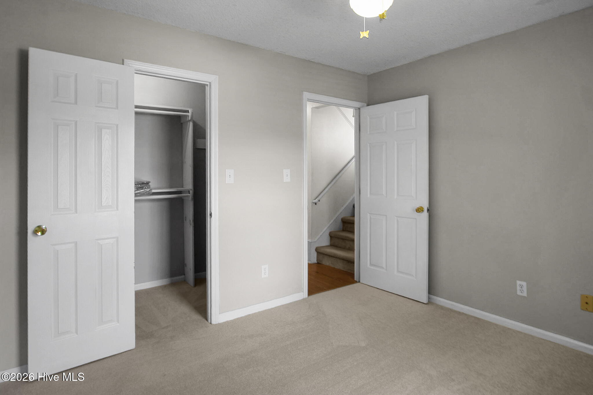 2026 Longview Drive Property Photo 18
