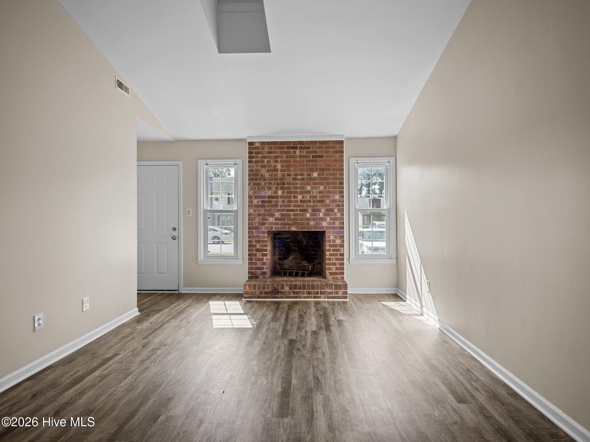 323 W Frances Street Property Photo 2