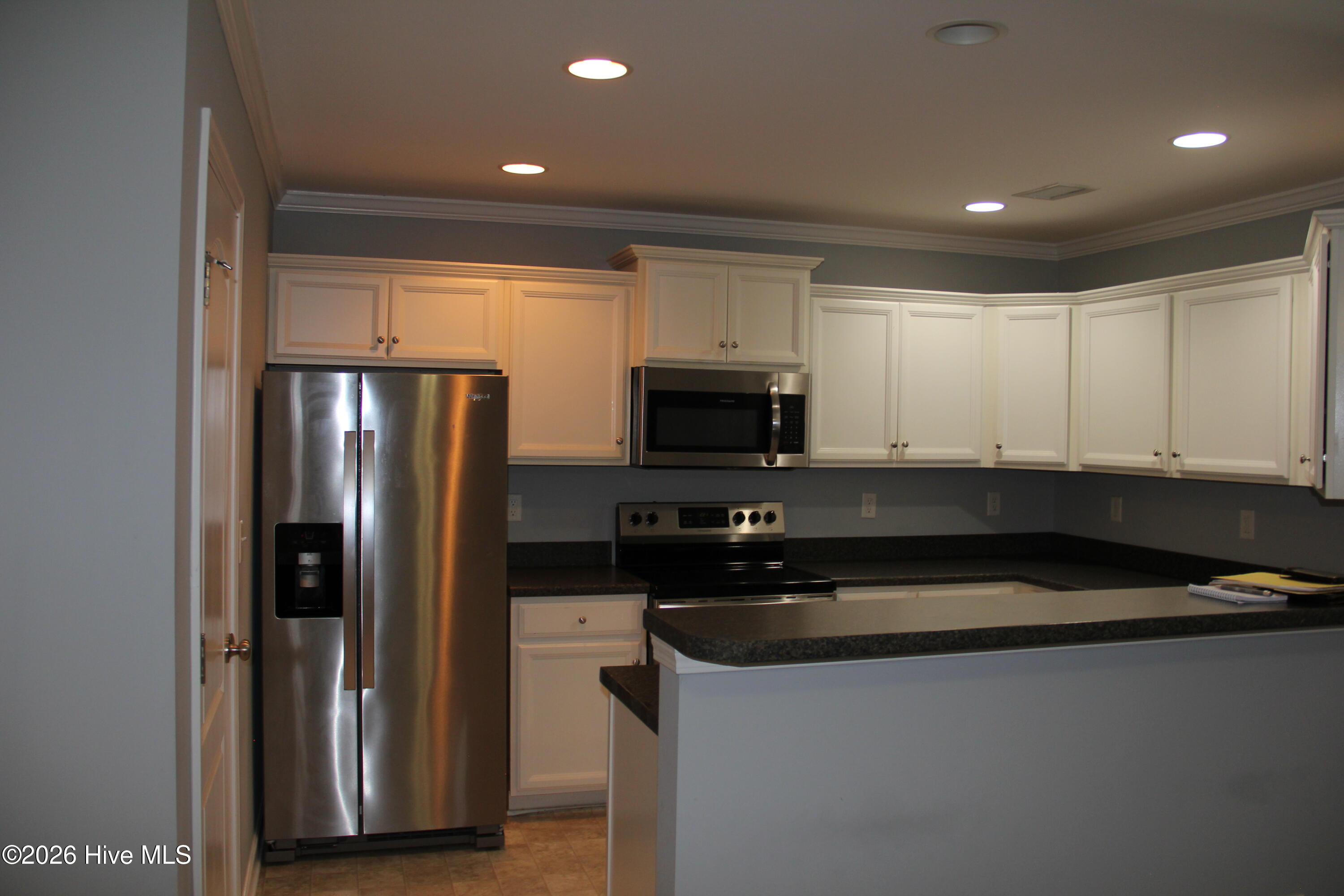 1059 Bridgeport Way Property Photo 8