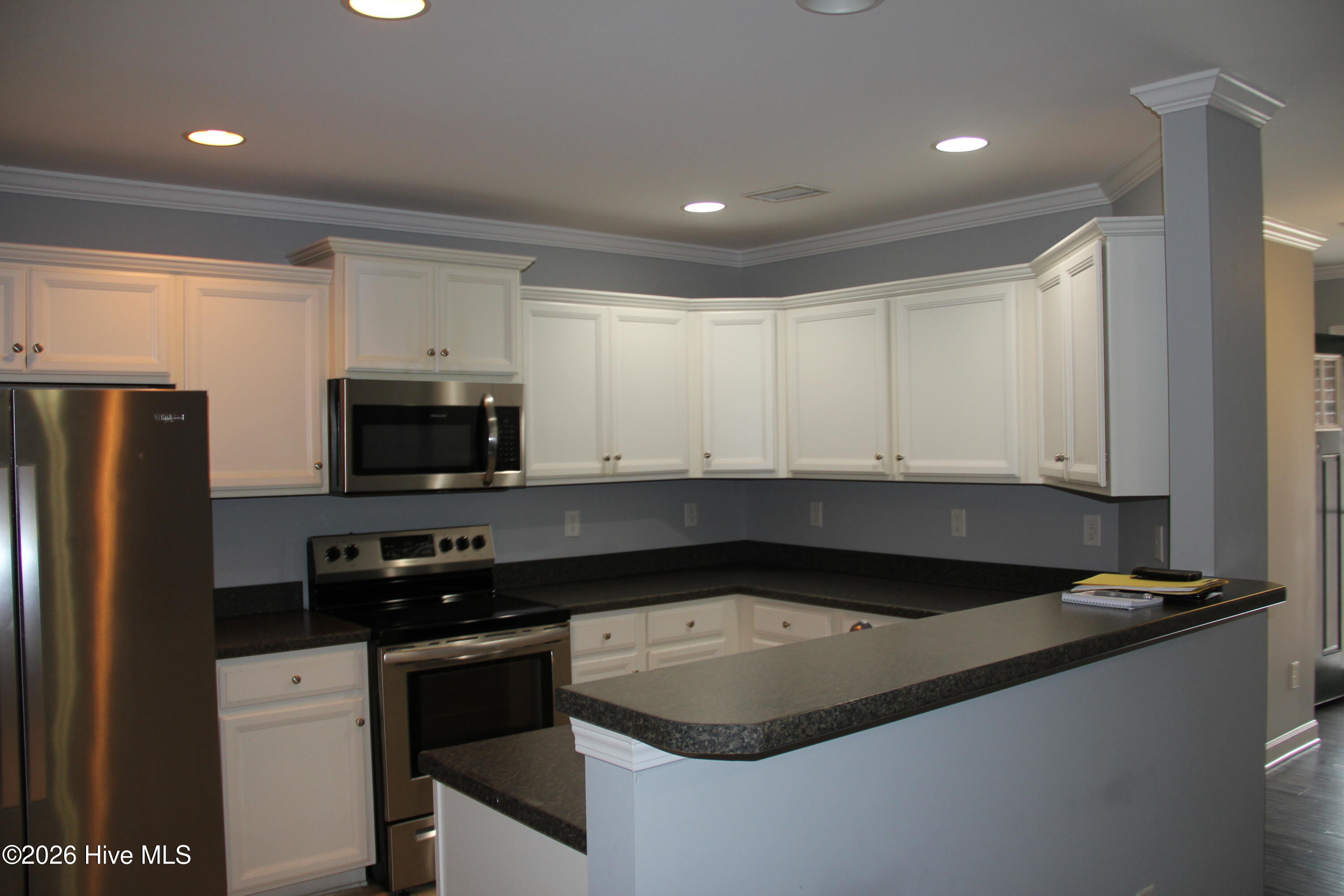 1059 Bridgeport Way Property Photo 9