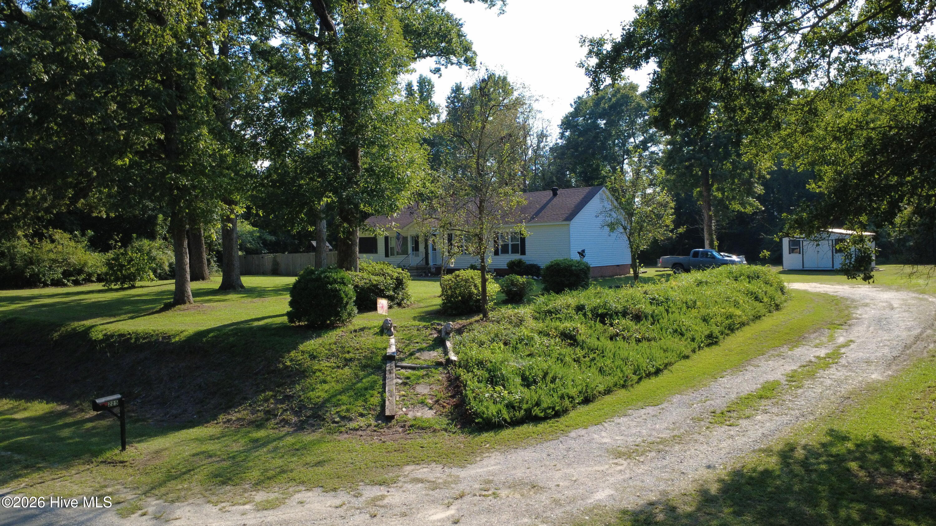 225 Grady Road Property Photo 3