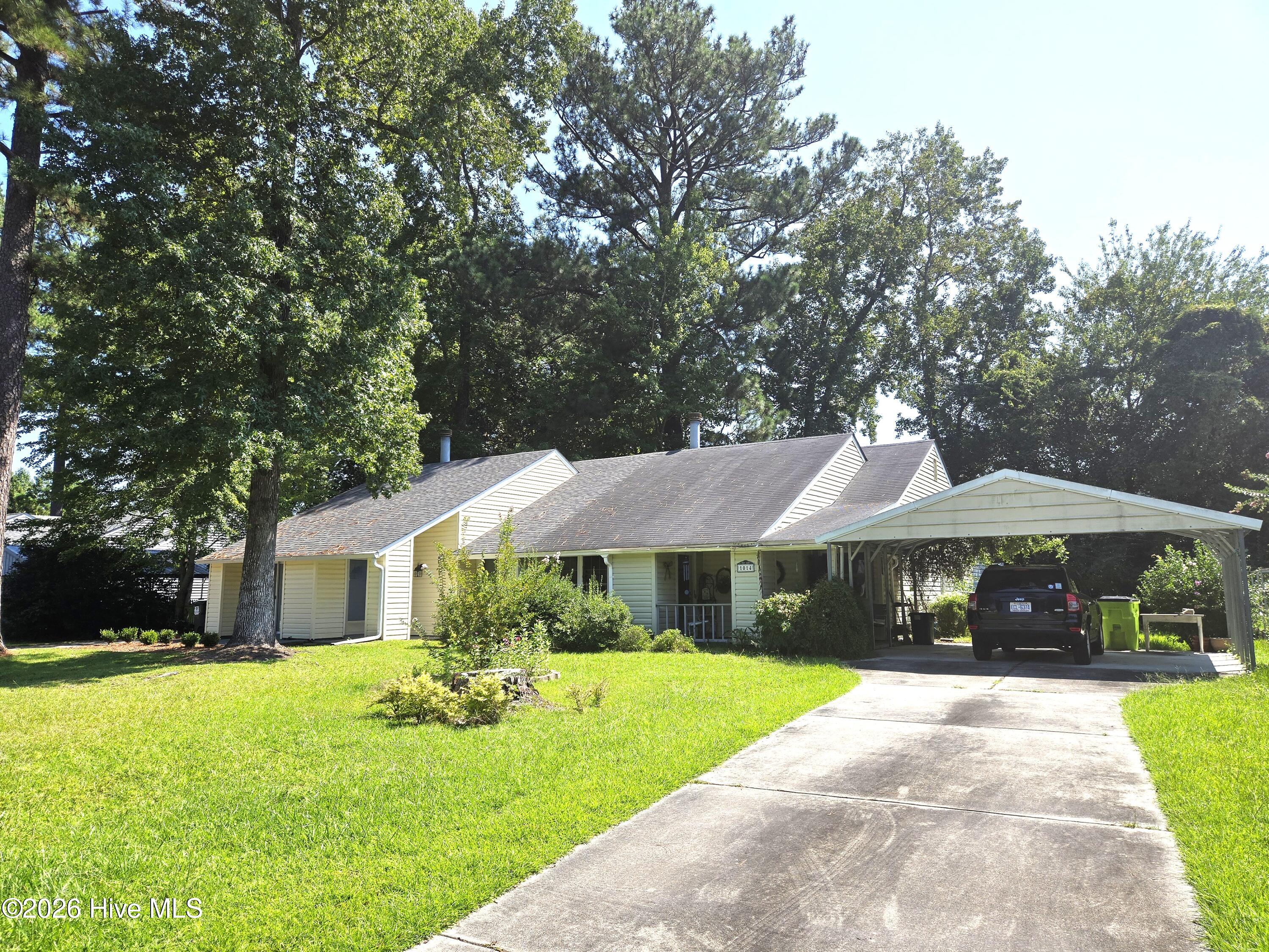 1014a Kings Way Property Photo 1