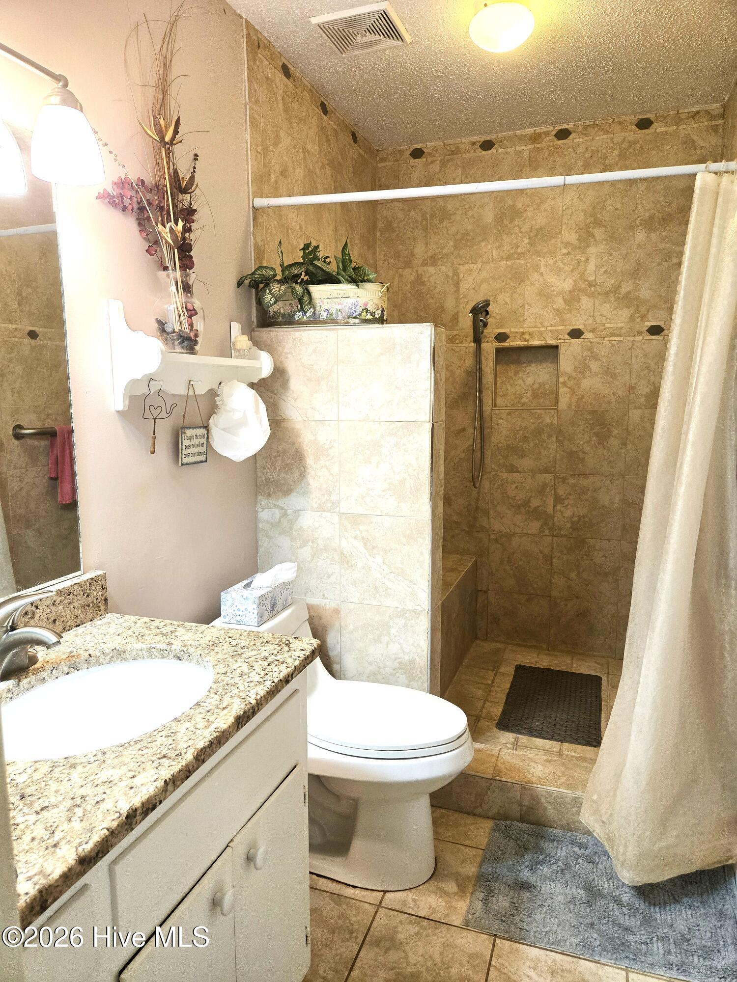 1014a Kings Way Property Photo 14