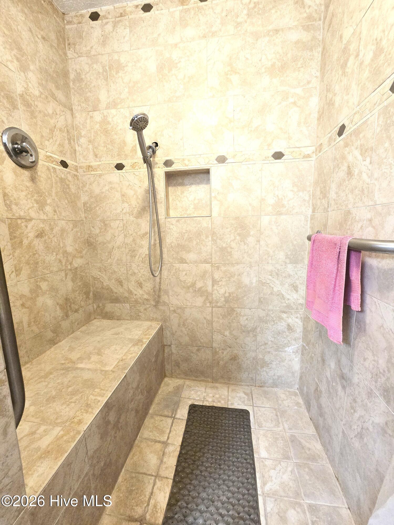 1014a Kings Way Property Photo 15