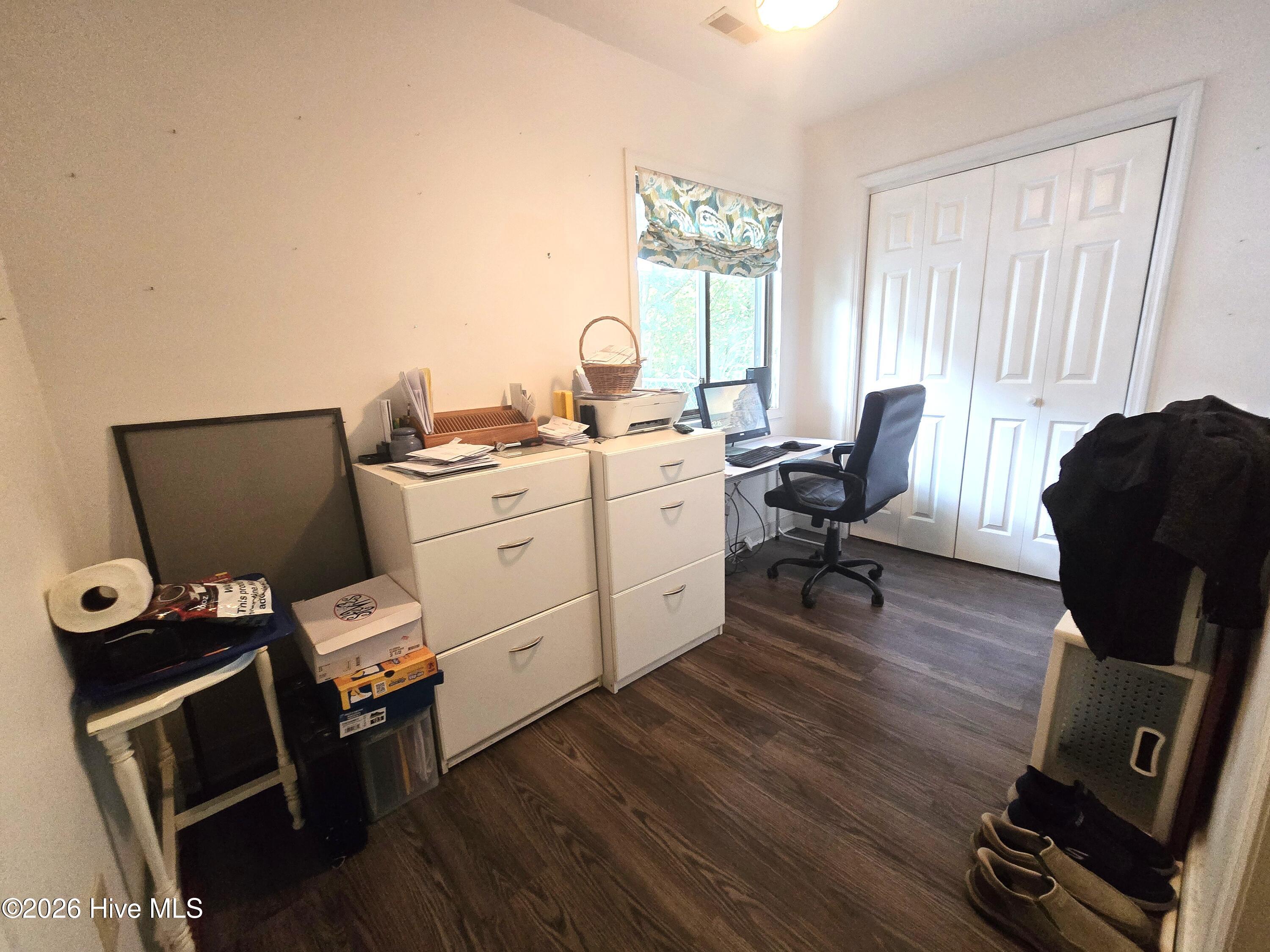 1014a Kings Way Property Photo 17