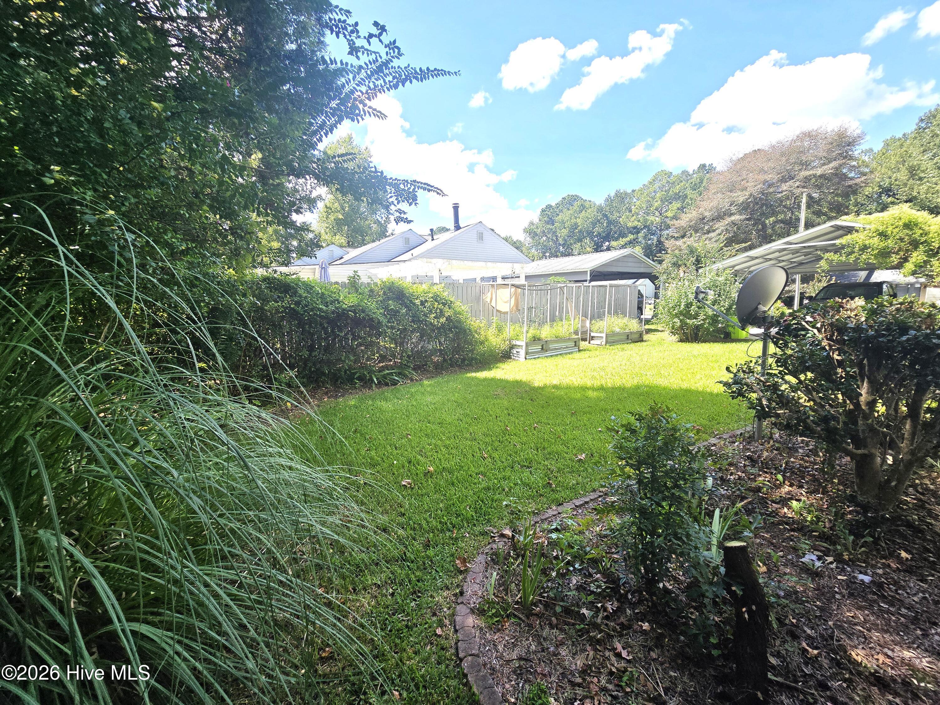 1014a Kings Way Property Photo 21