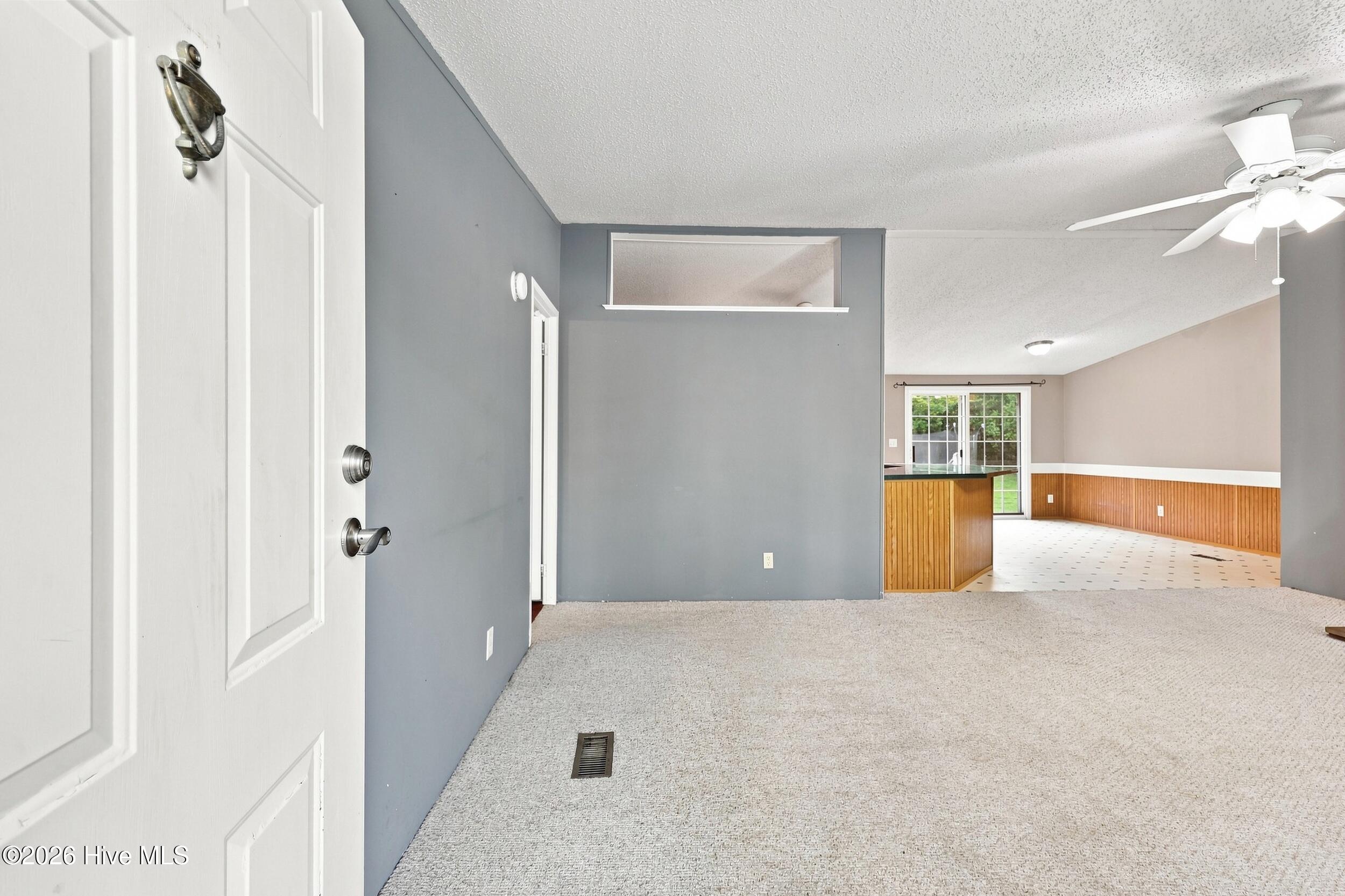 378 Neck Road Property Photo 4