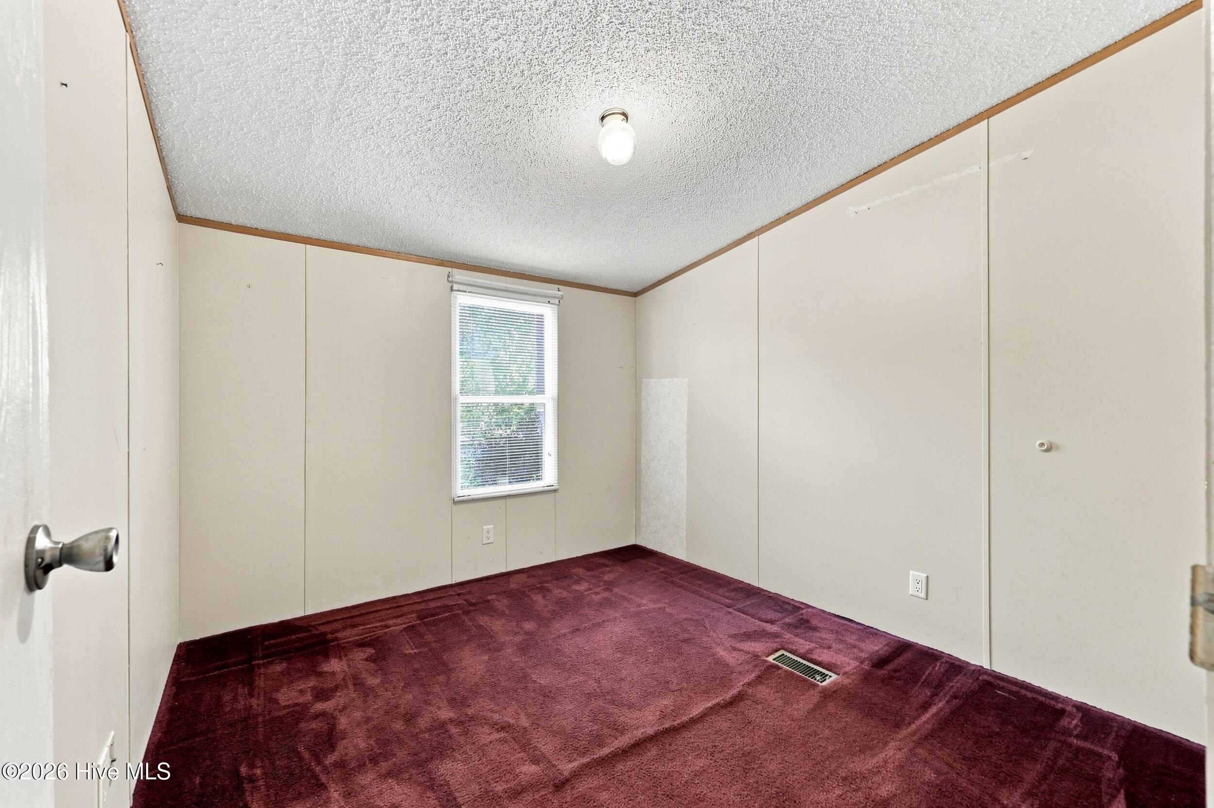 378 Neck Road Property Photo 14