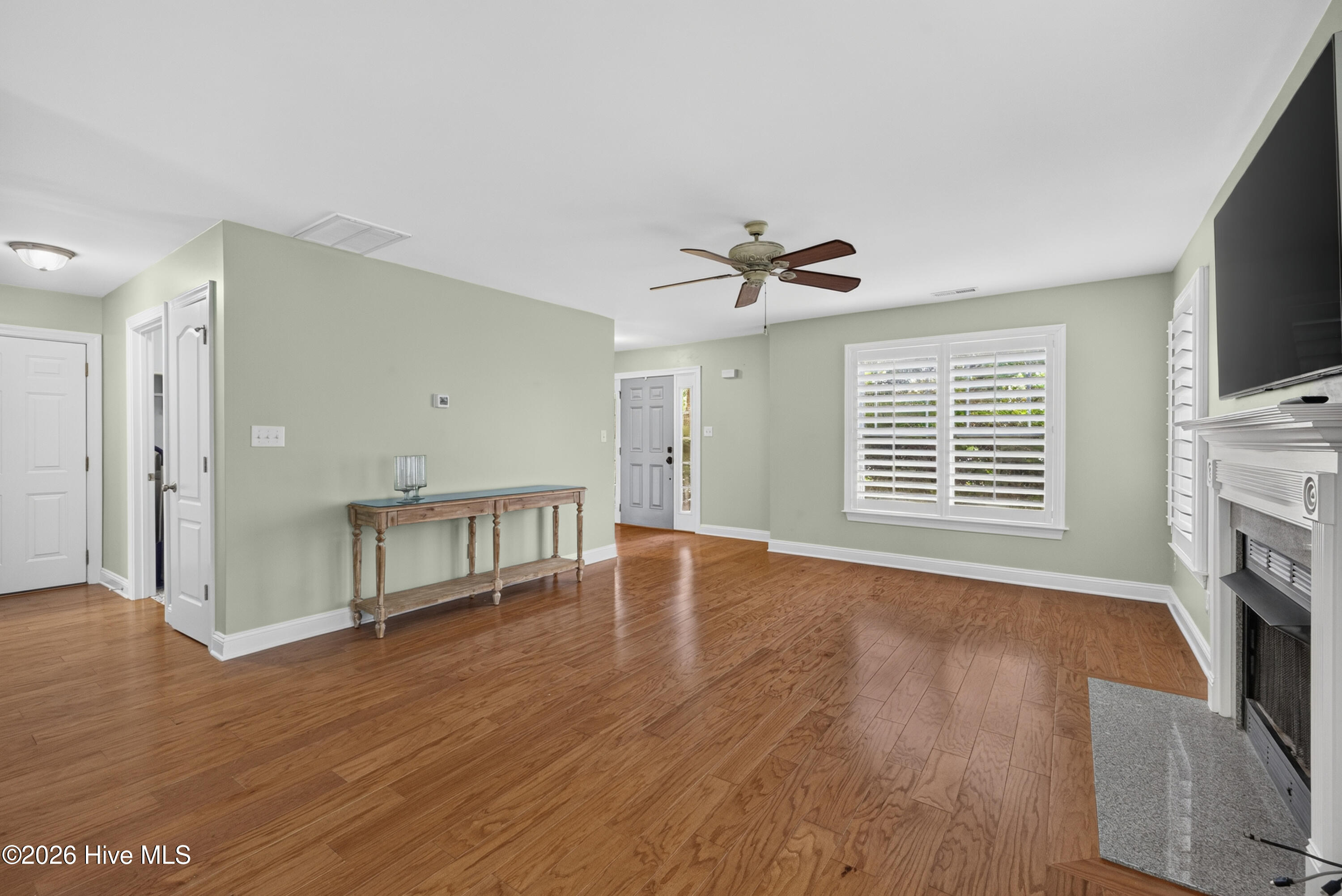 204 Palm Cottage Drive Property Photo 8