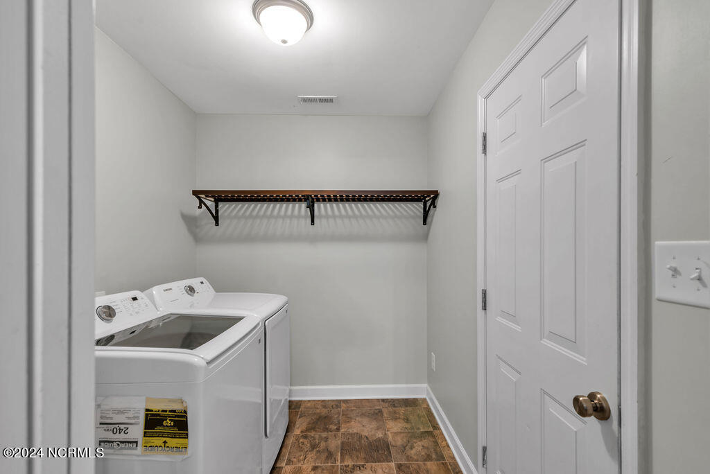 303 Sinclair Lane Property Photo 13